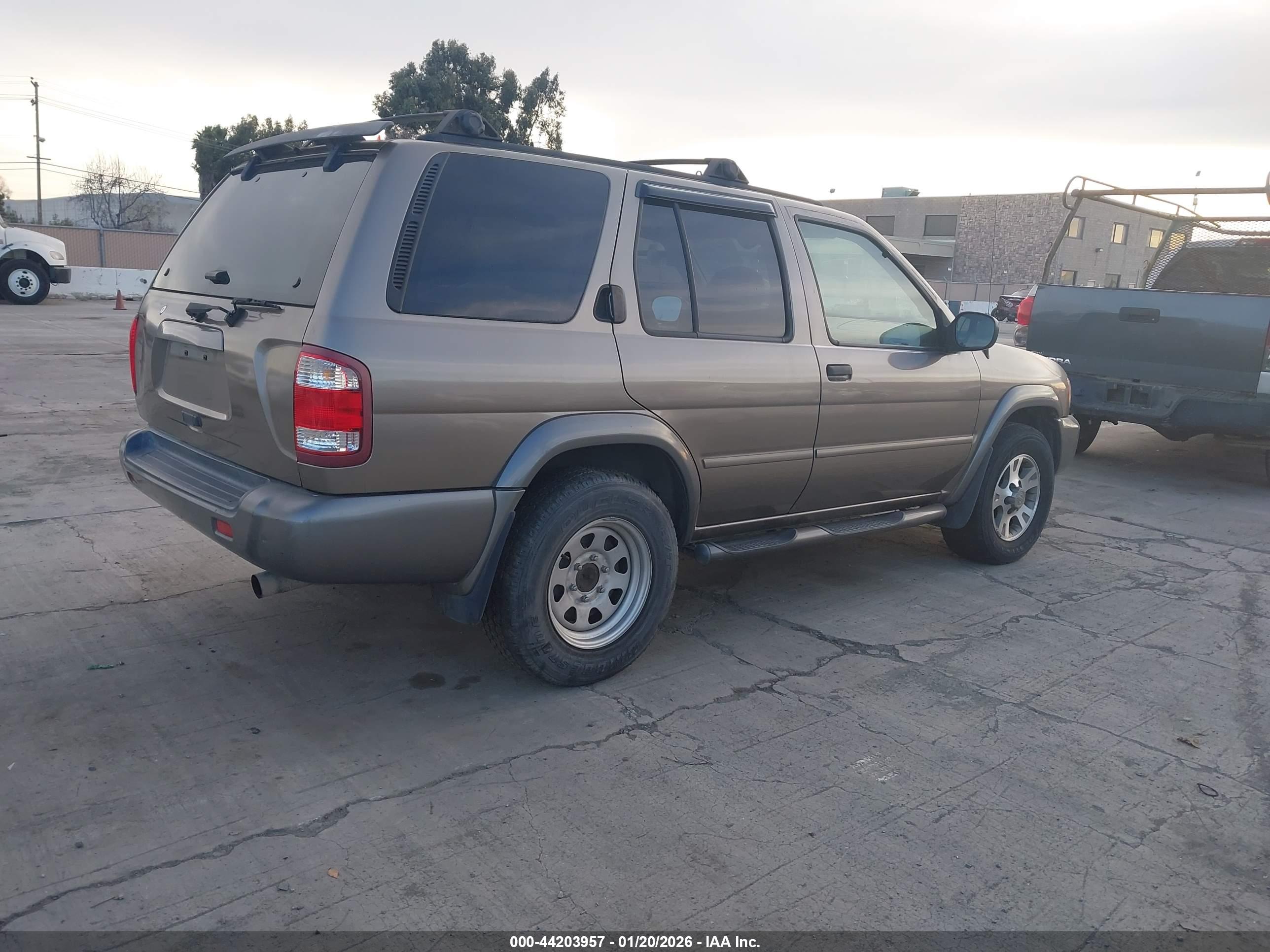 NISSAN PATHFINDER image 4