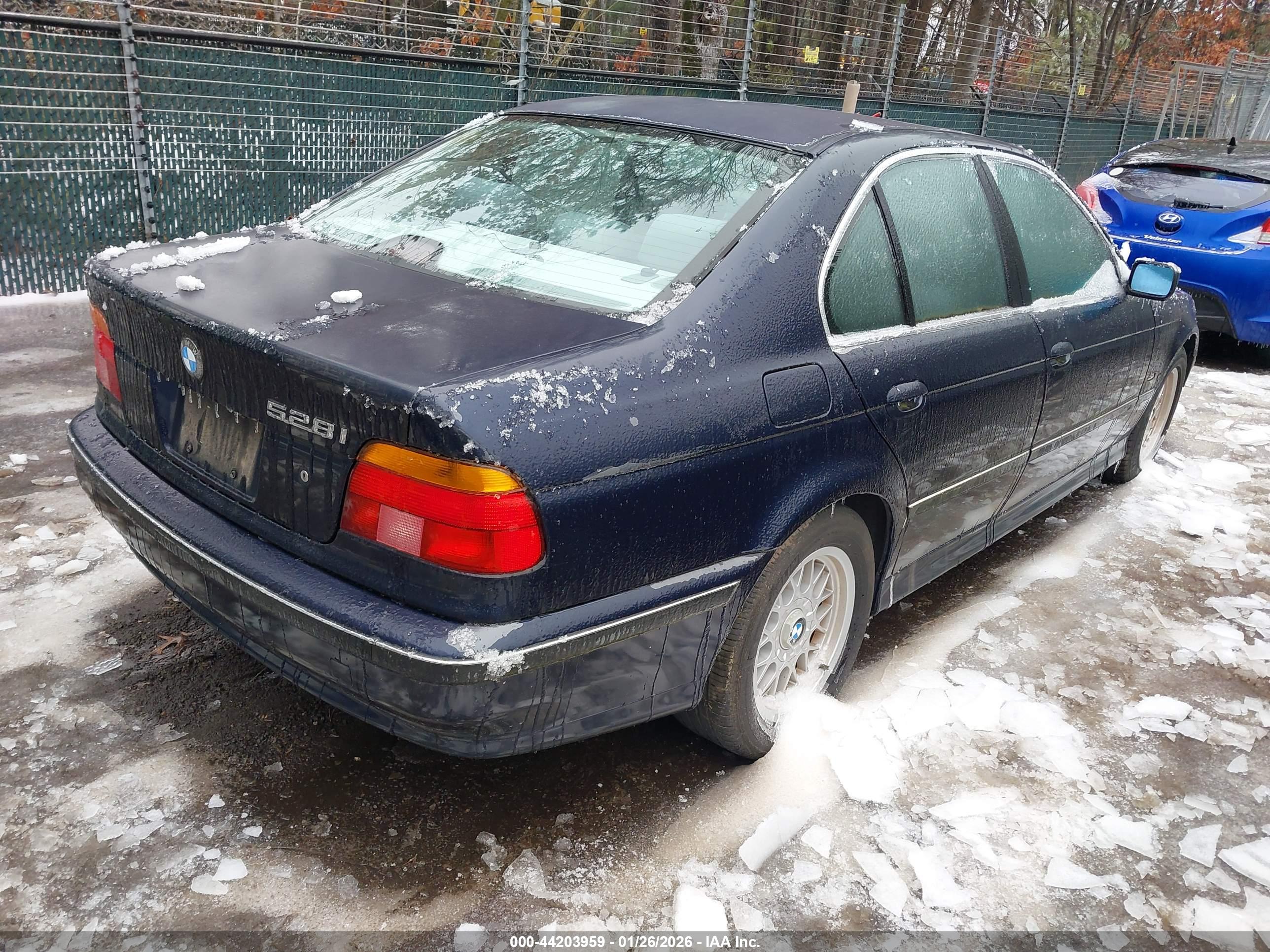 BMW 528IA image 4