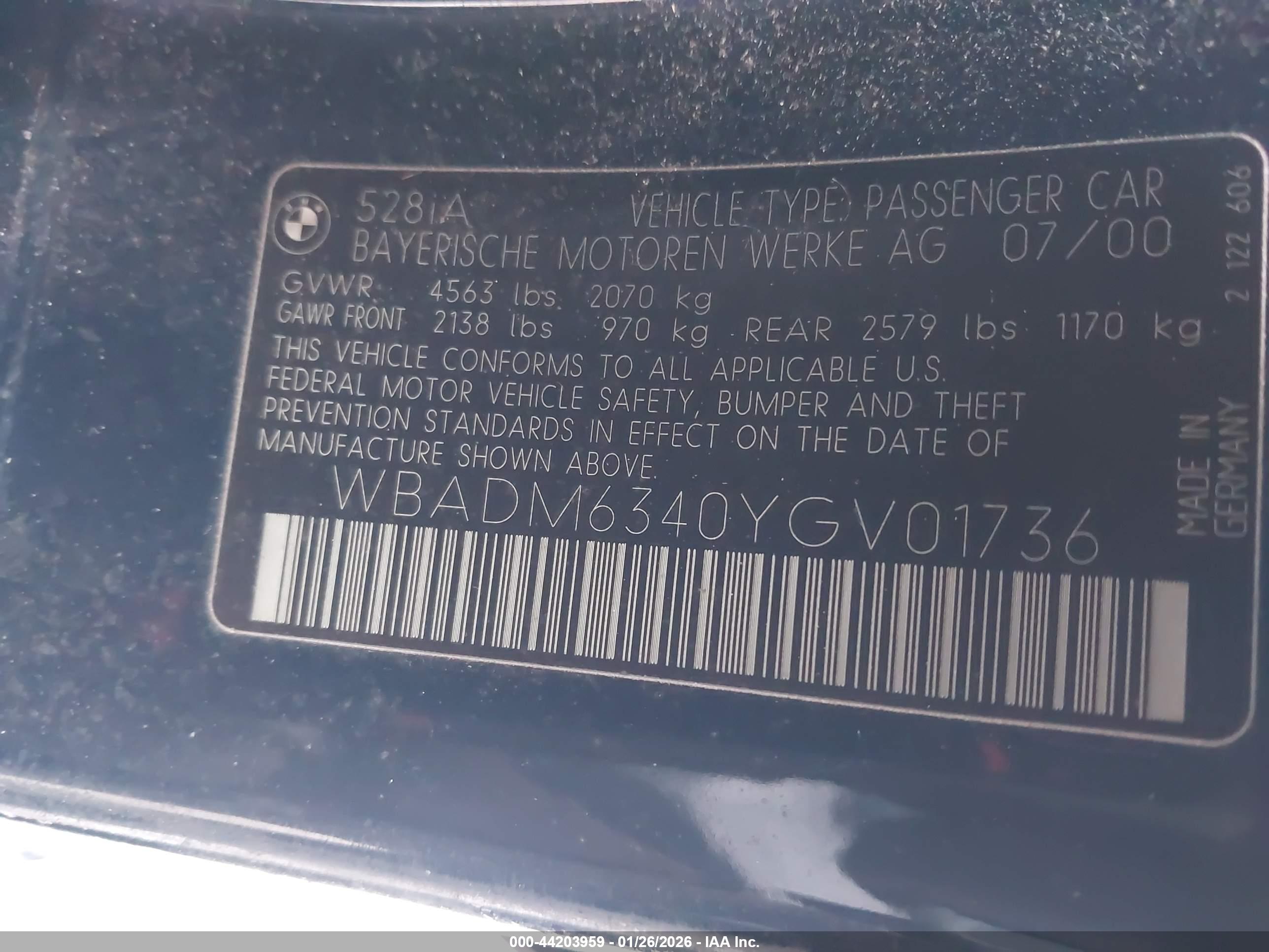 BMW 528IA image 9