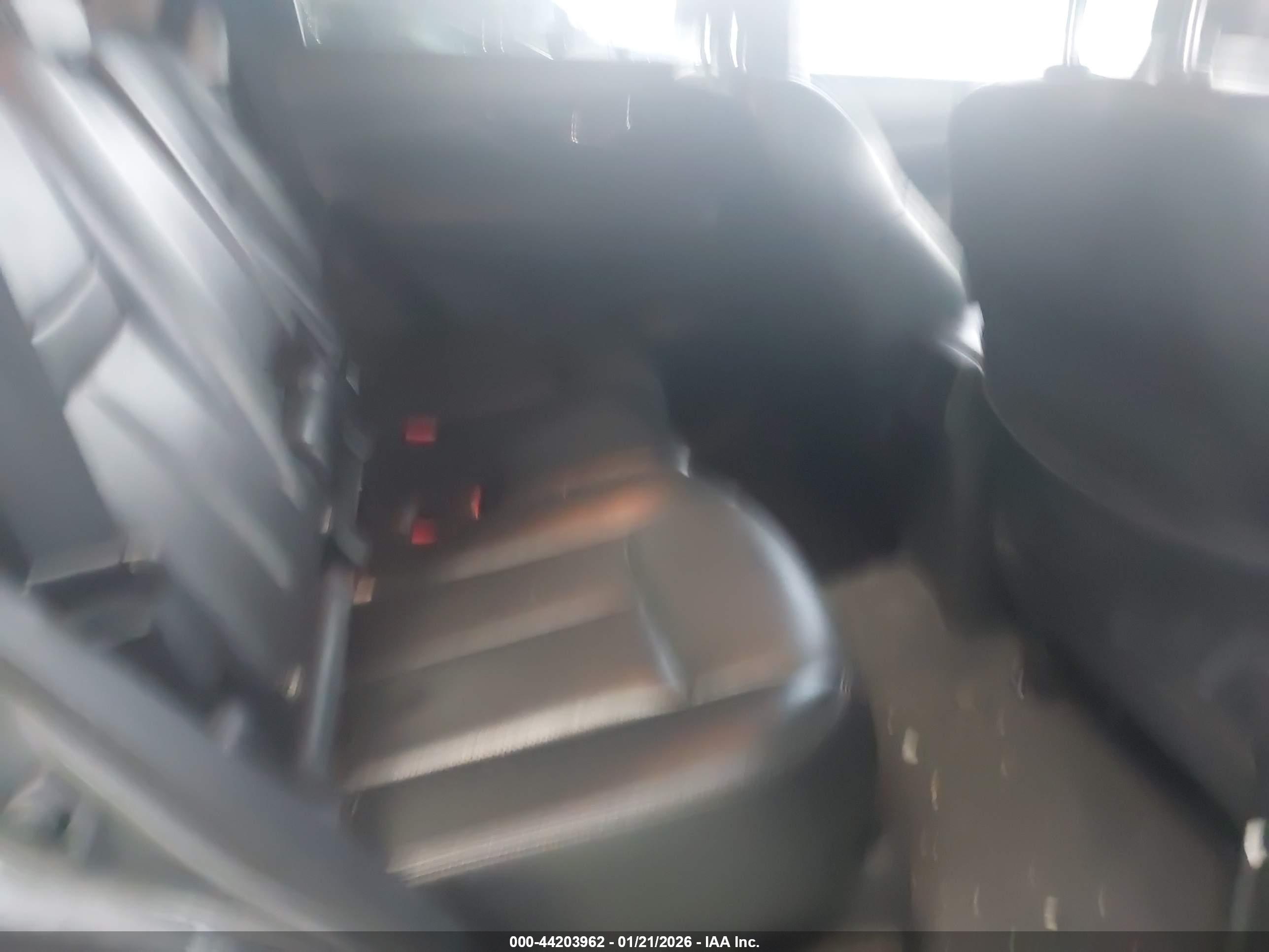 NISSAN ROGUE image 8