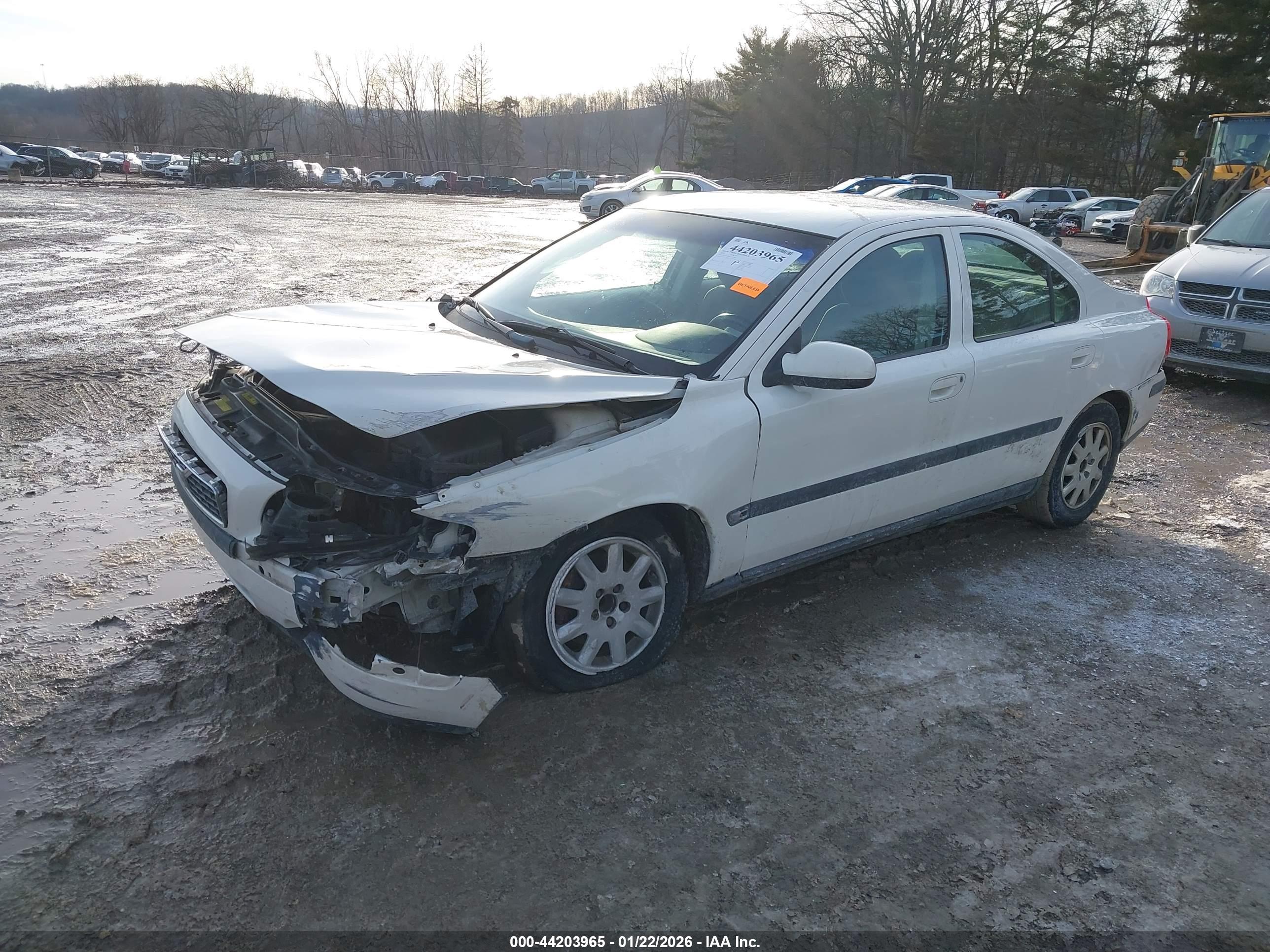 VOLVO S60 image 2