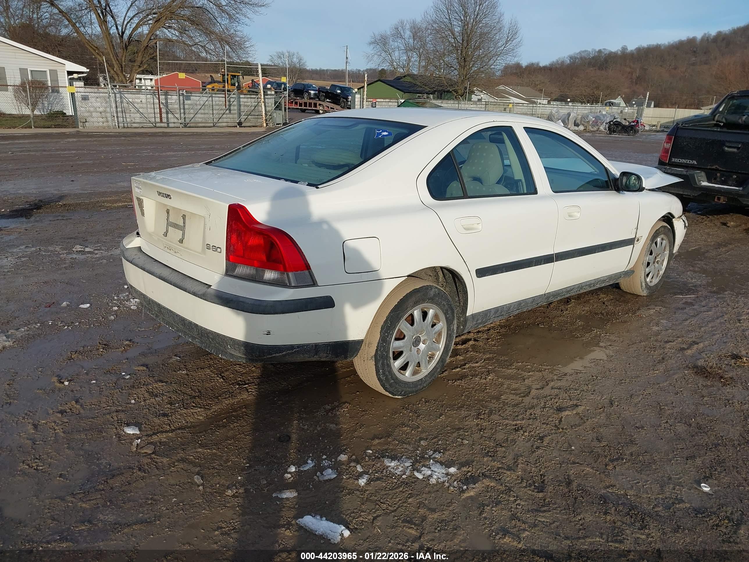VOLVO S60 image 4