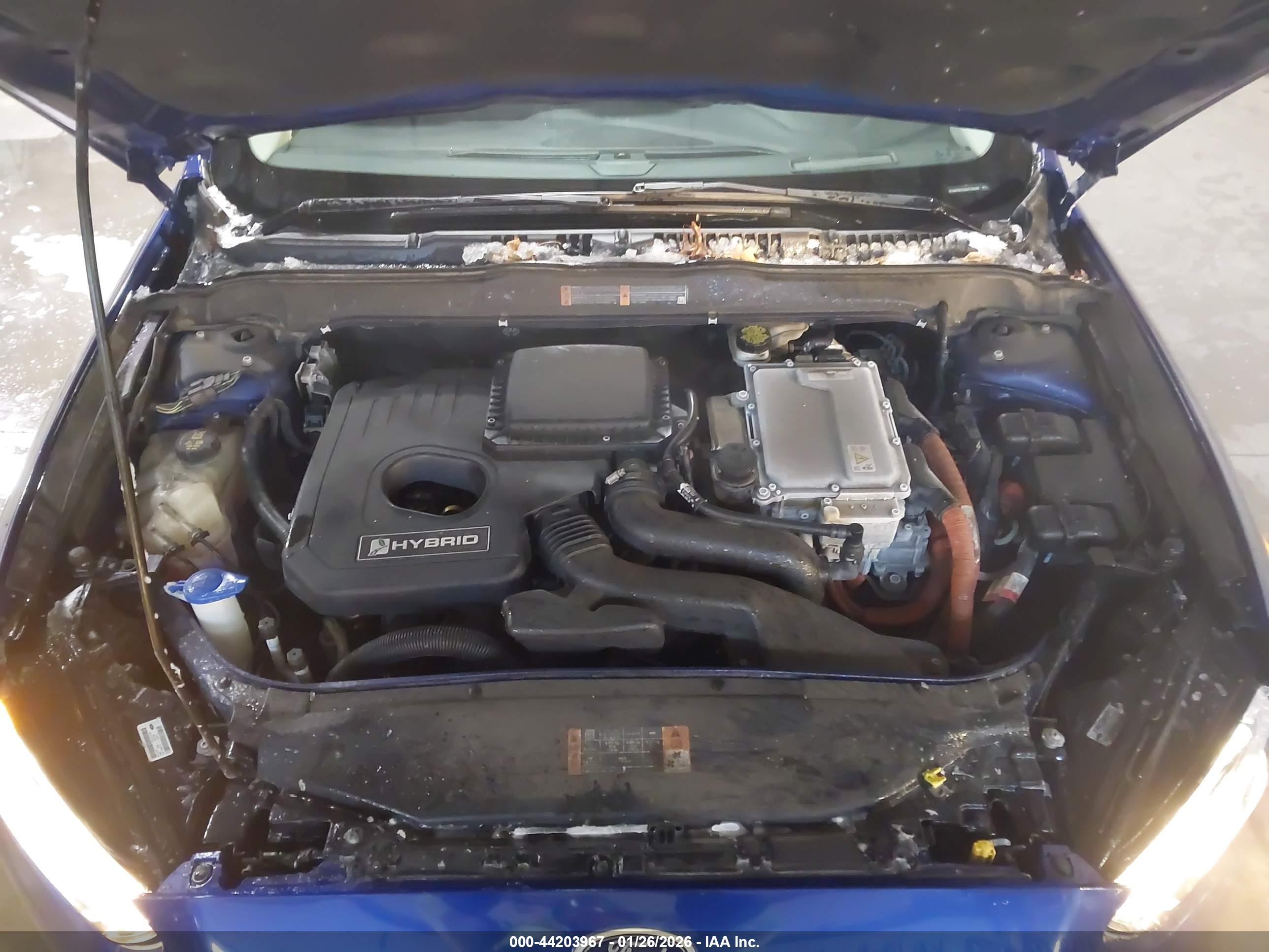 FORD FUSION image 10
