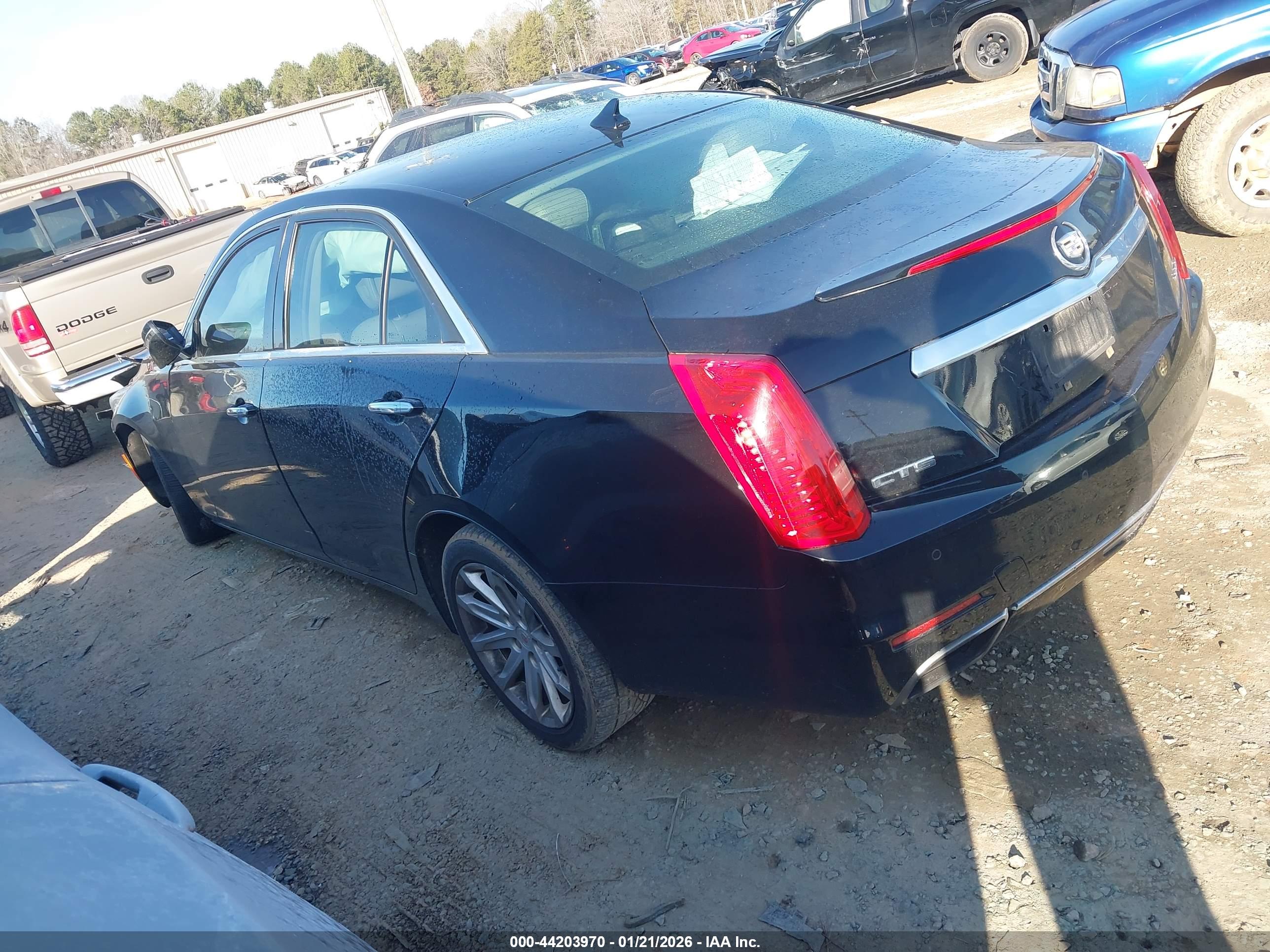 CADILLAC CTS image 3