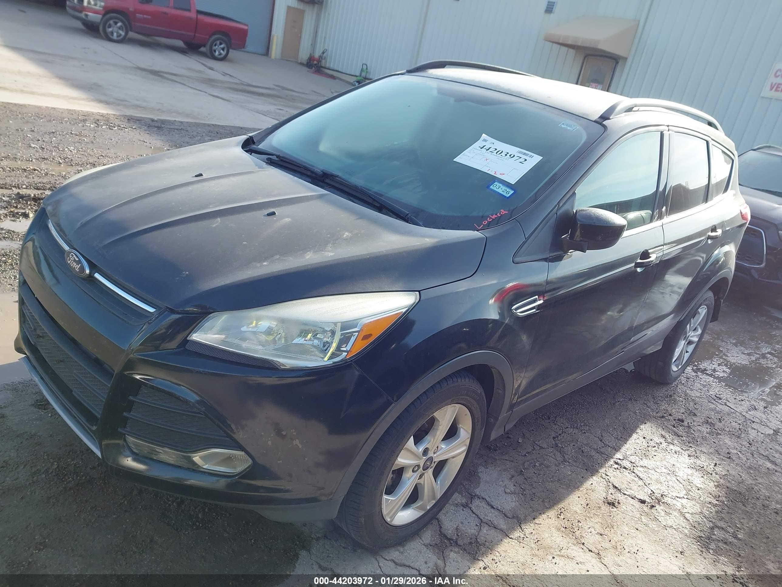 FORD ESCAPE image 2