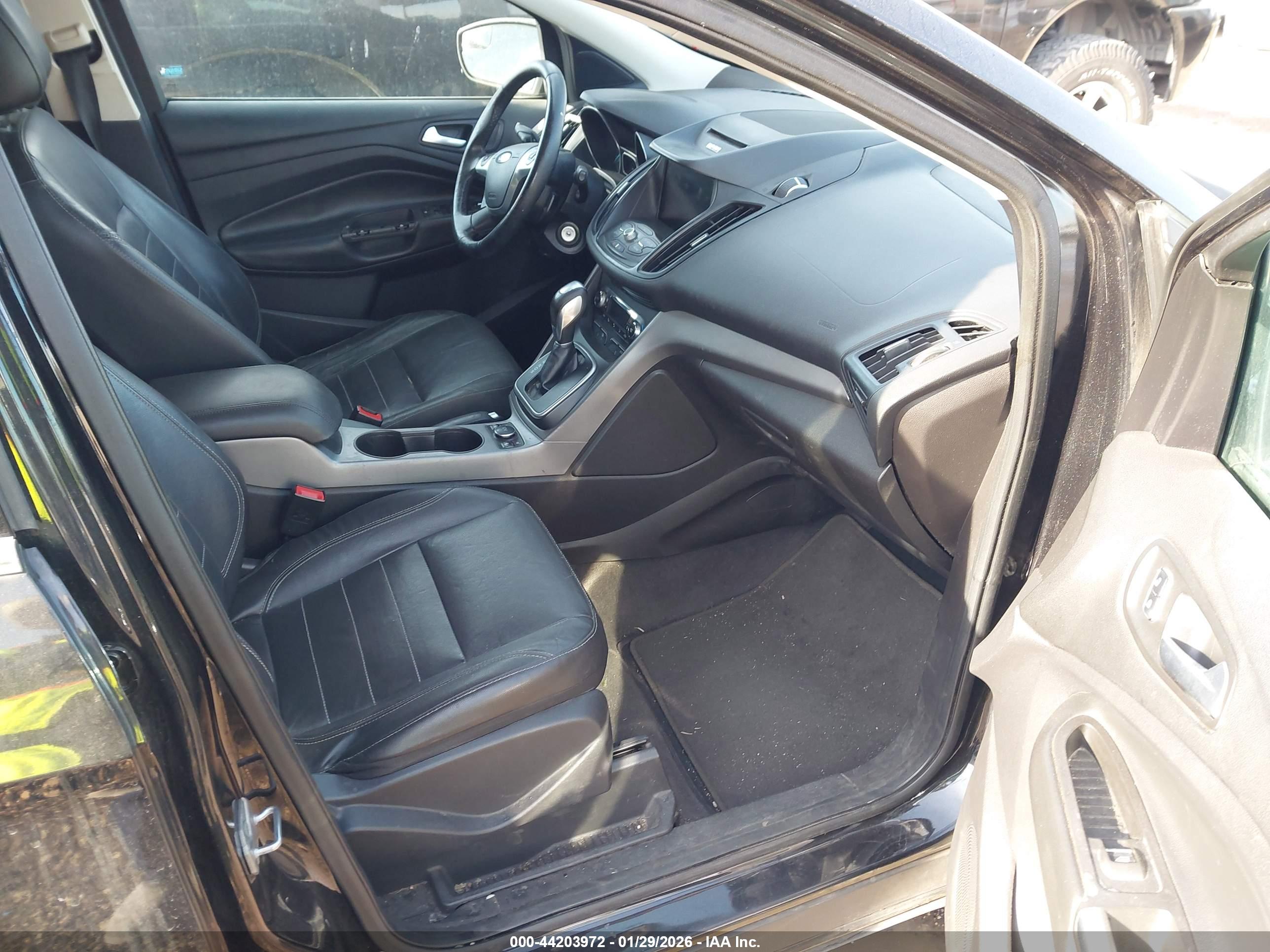 FORD ESCAPE image 5