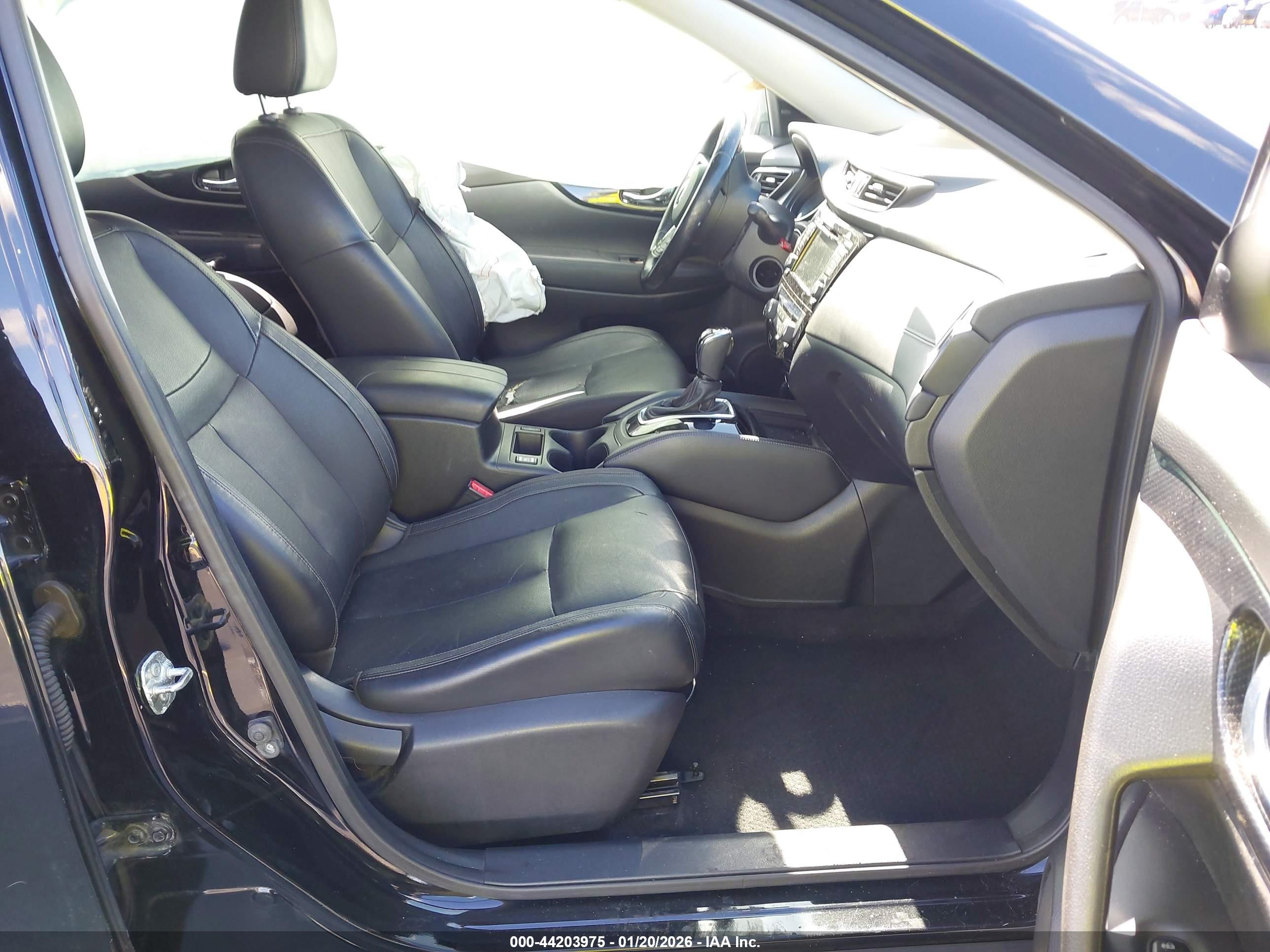NISSAN ROGUE image 5