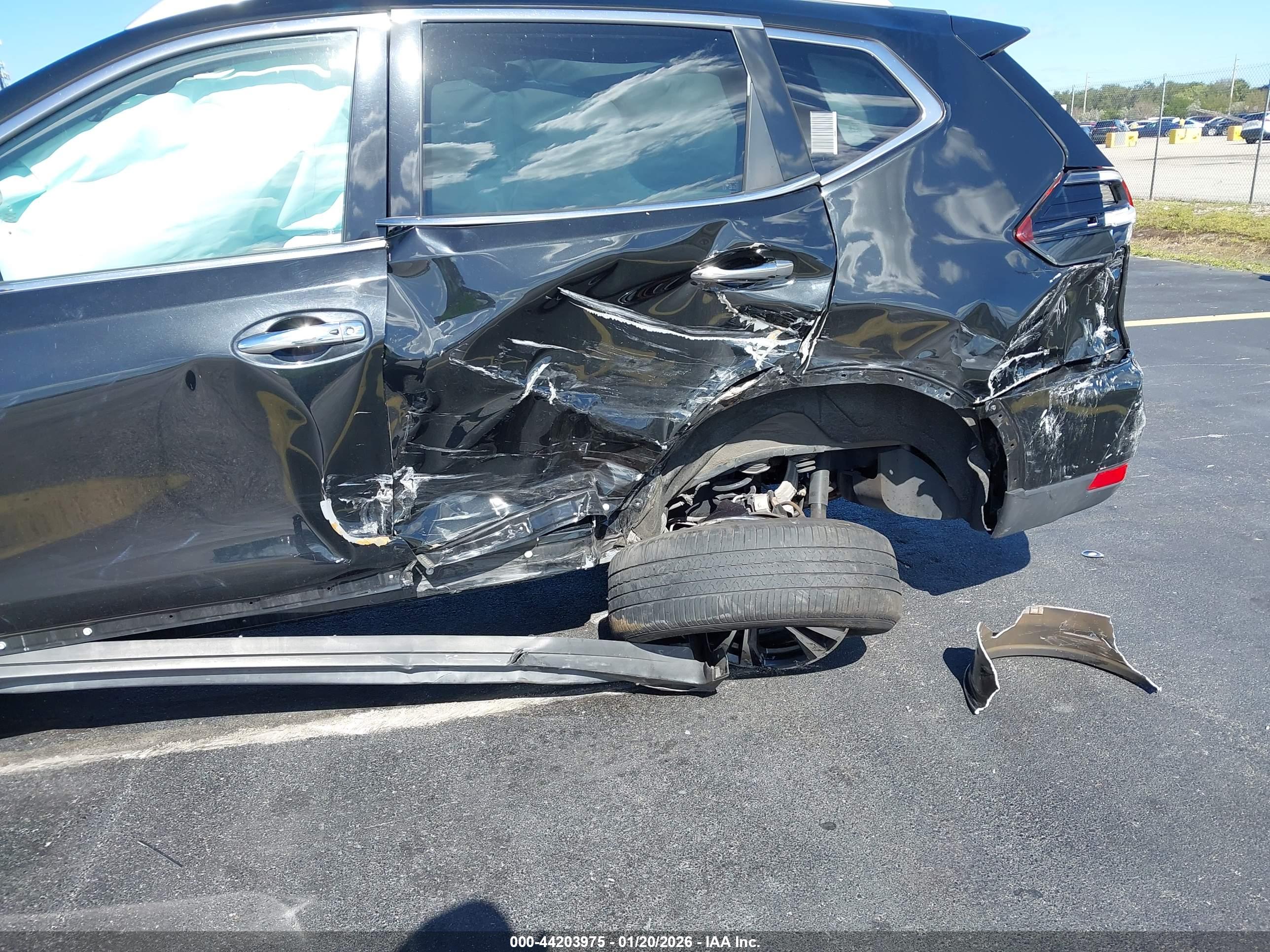 NISSAN ROGUE image 6