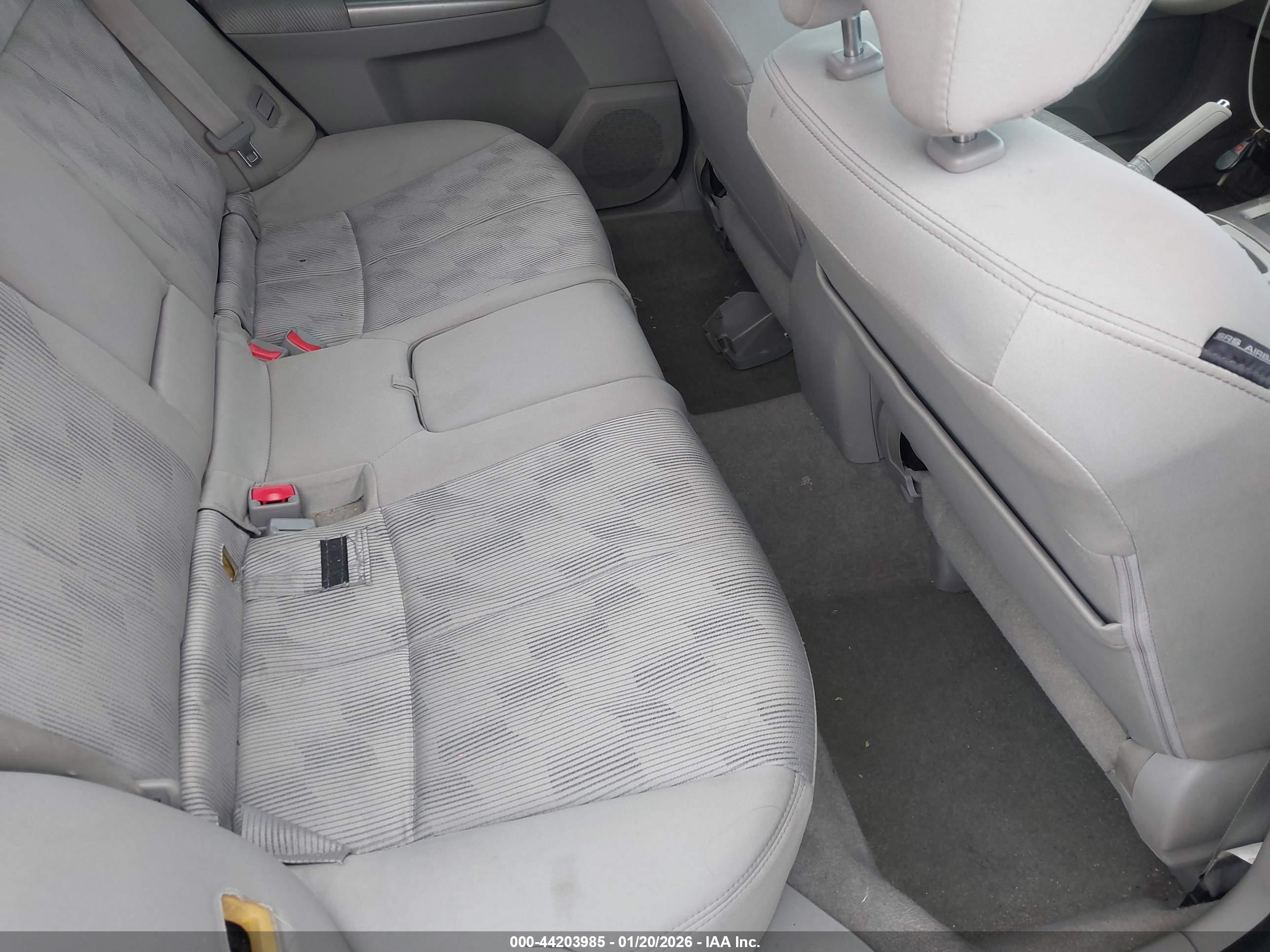 SUBARU FORESTER image 8