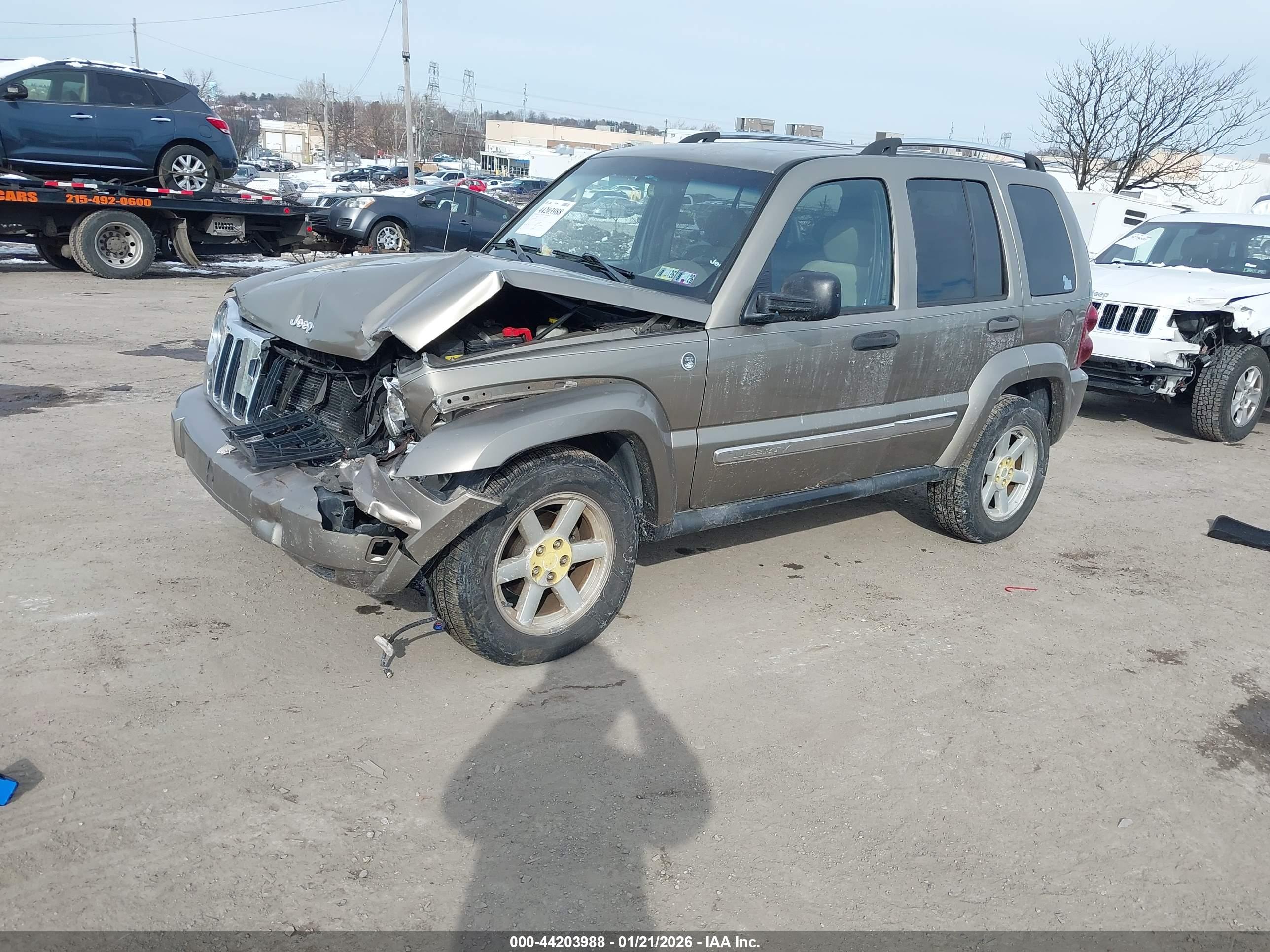 JEEP LIBERTY image 2