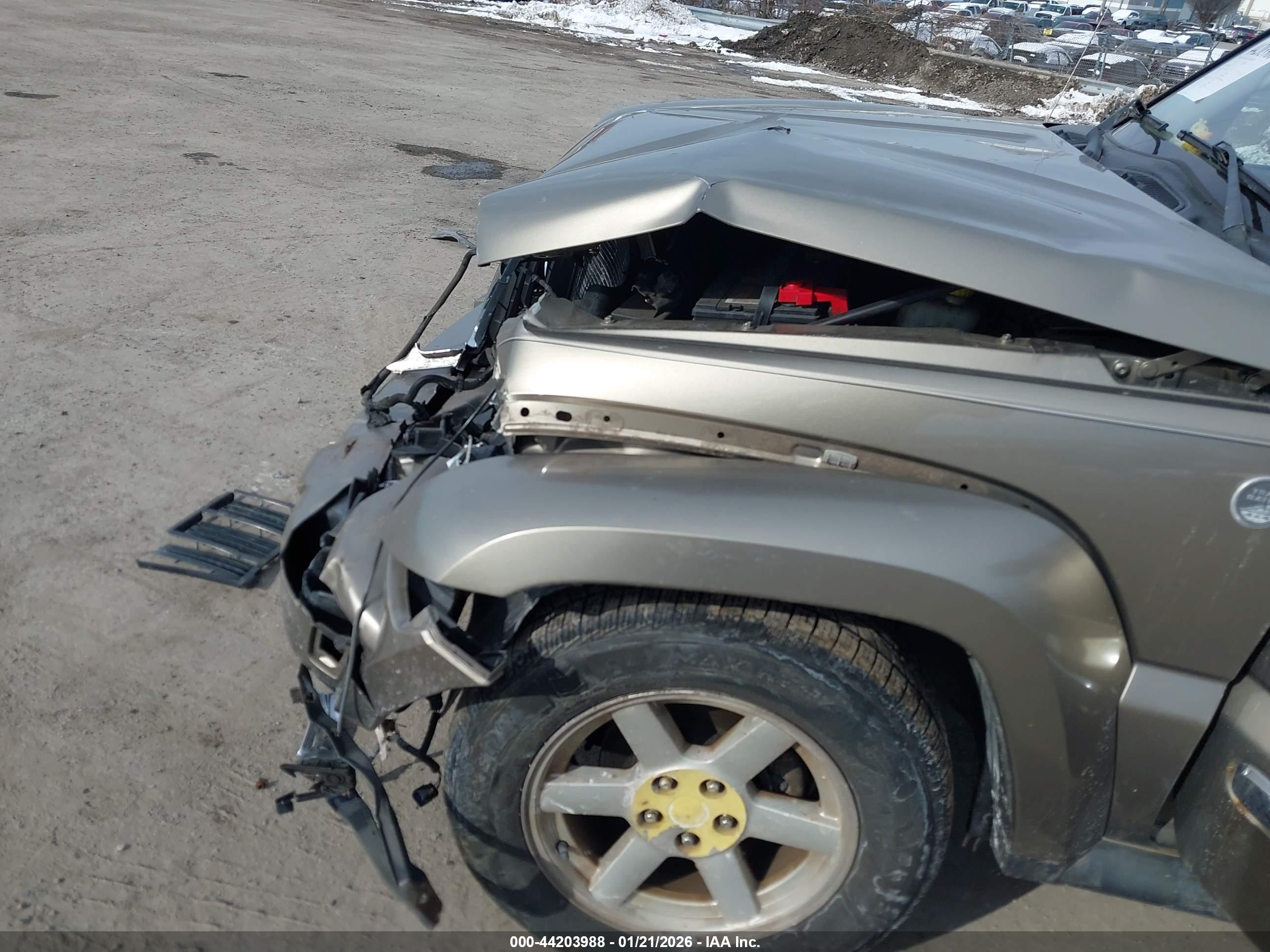 JEEP LIBERTY image 6