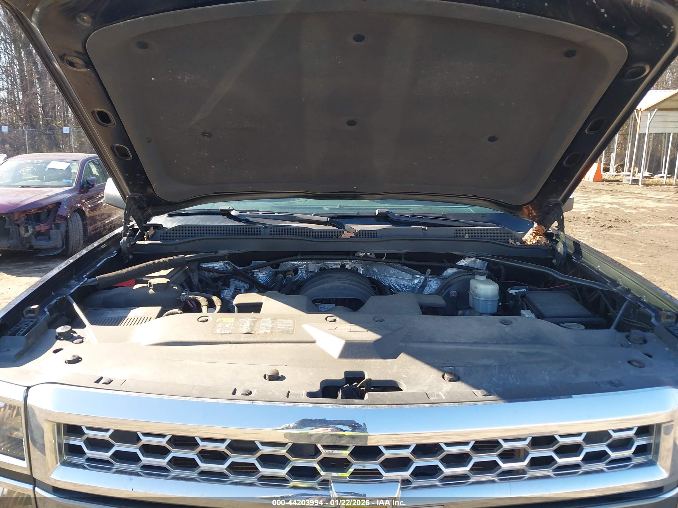 CHEVROLET SILVERADO image 10