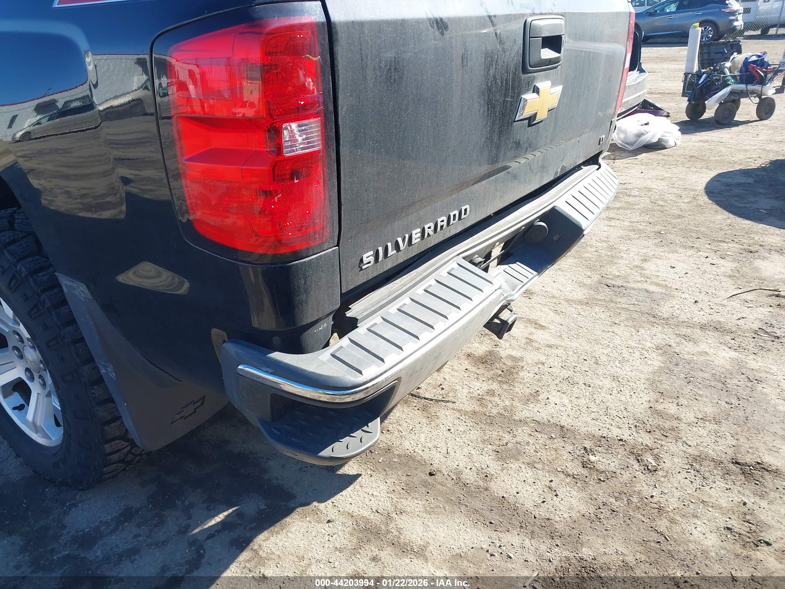CHEVROLET SILVERADO image 6