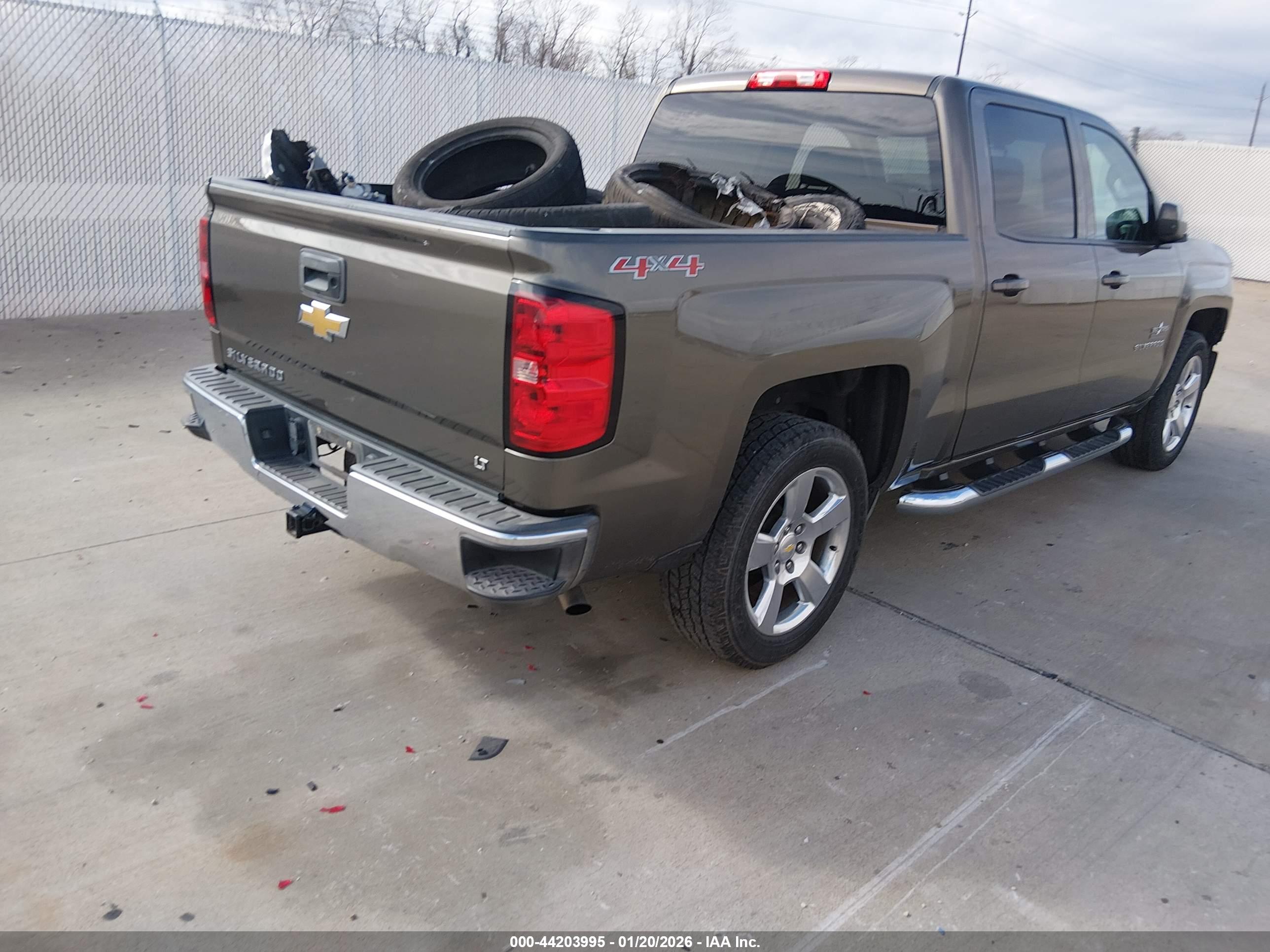 CHEVROLET SILVERADO image 4