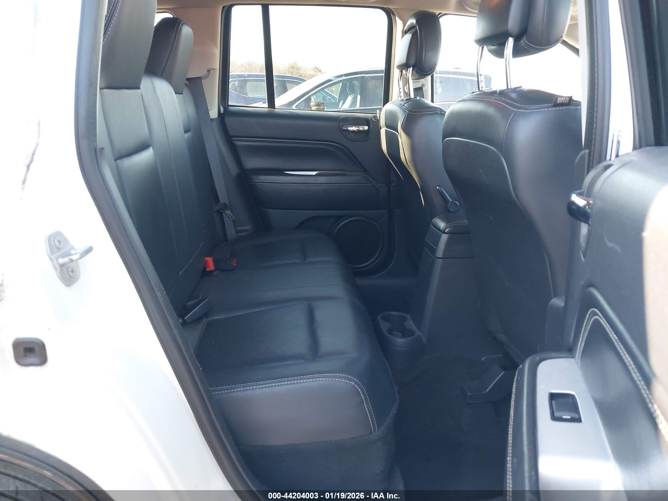 JEEP COMPASS image 8