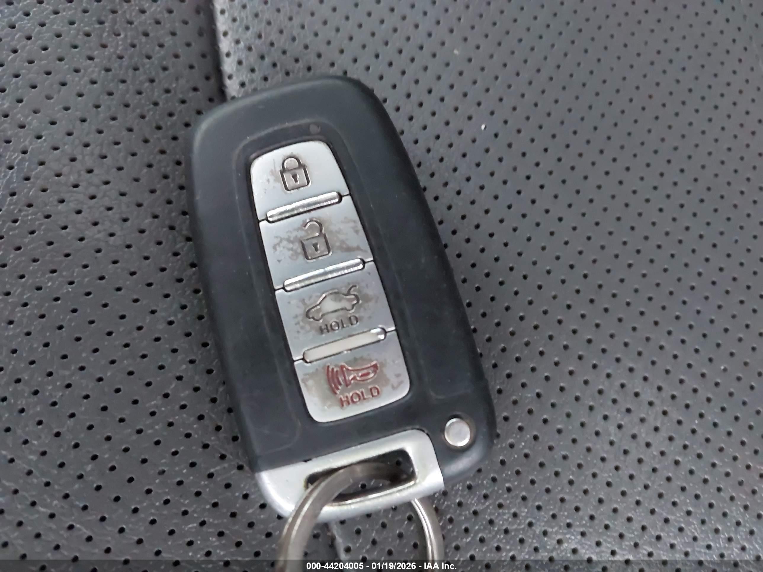 HYUNDAI SONATA image 11