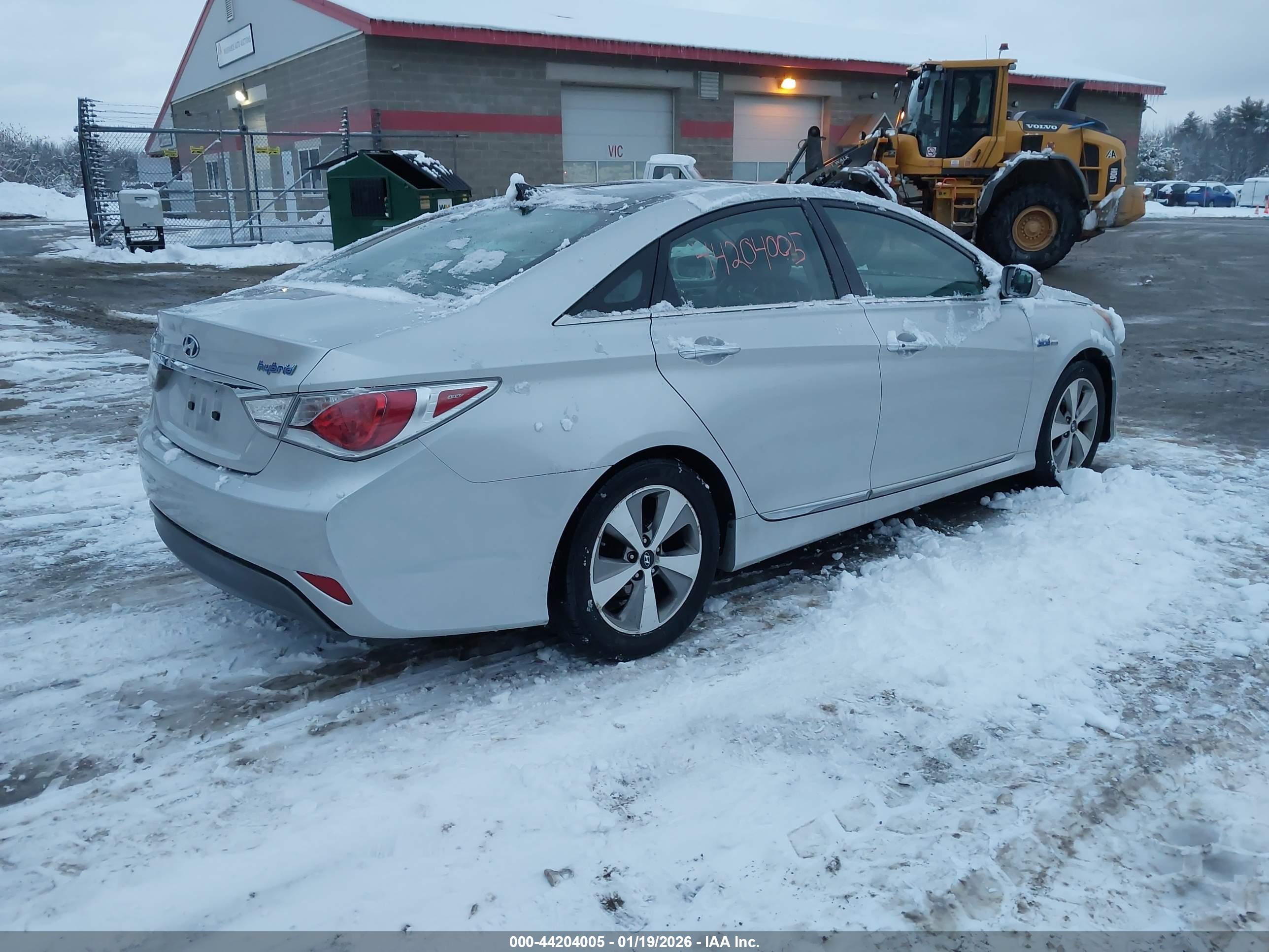 HYUNDAI SONATA image 4
