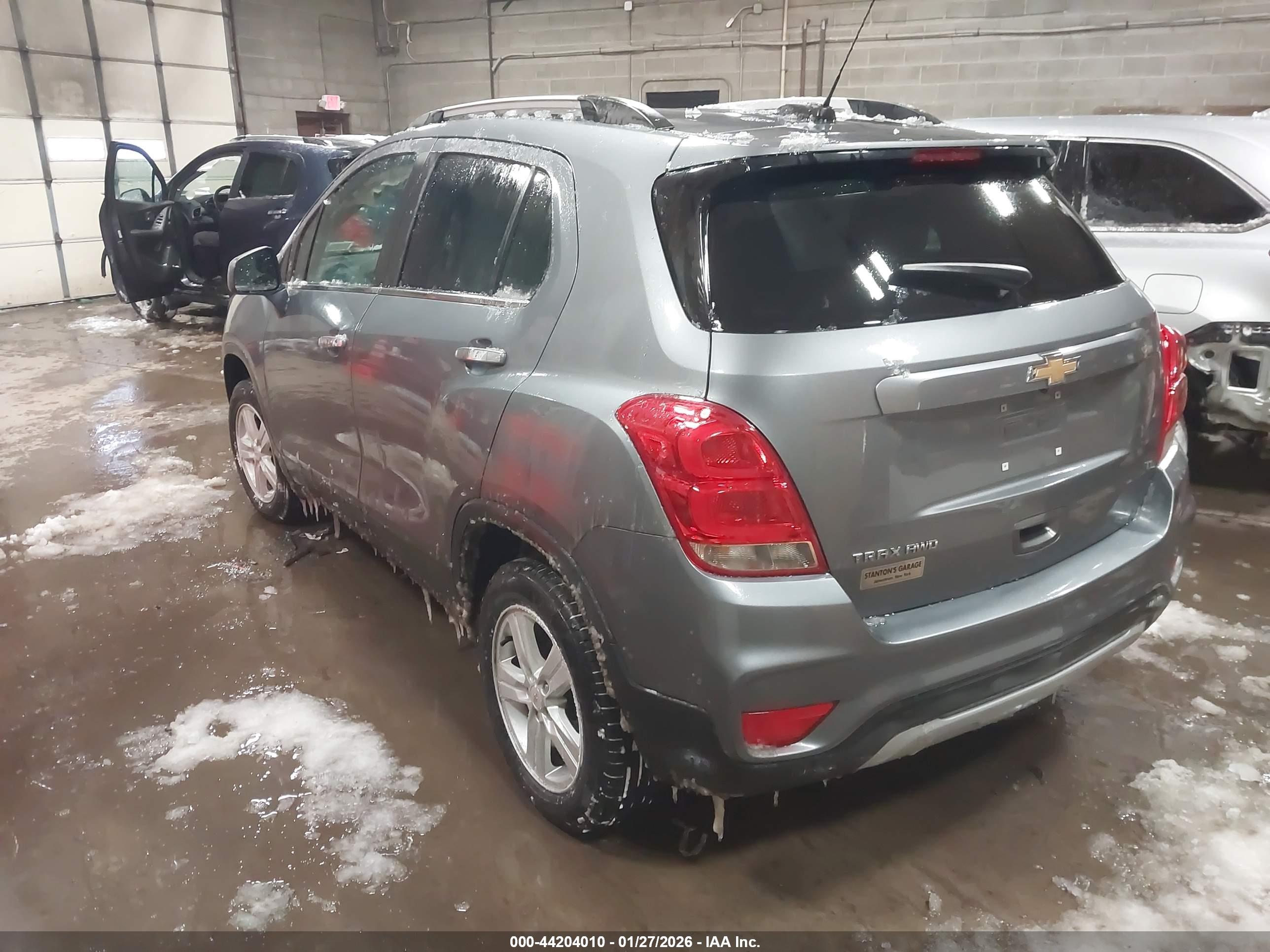 CHEVROLET TRAX image 3