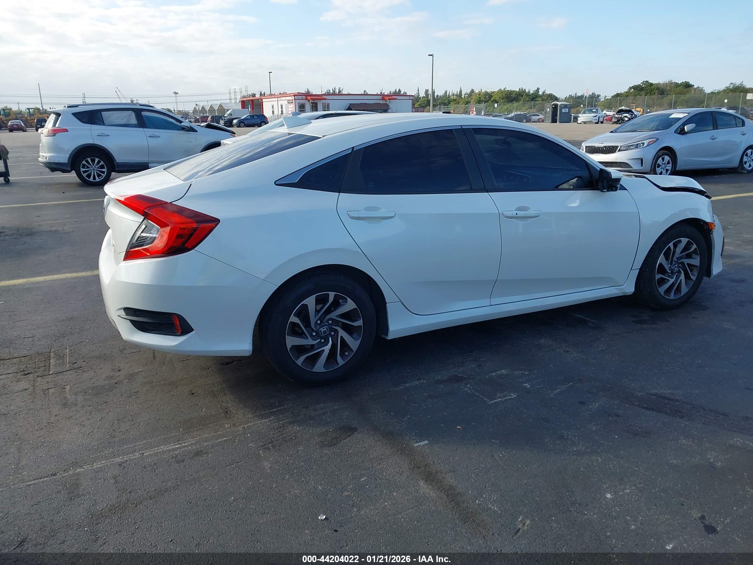 HONDA CIVIC image 4