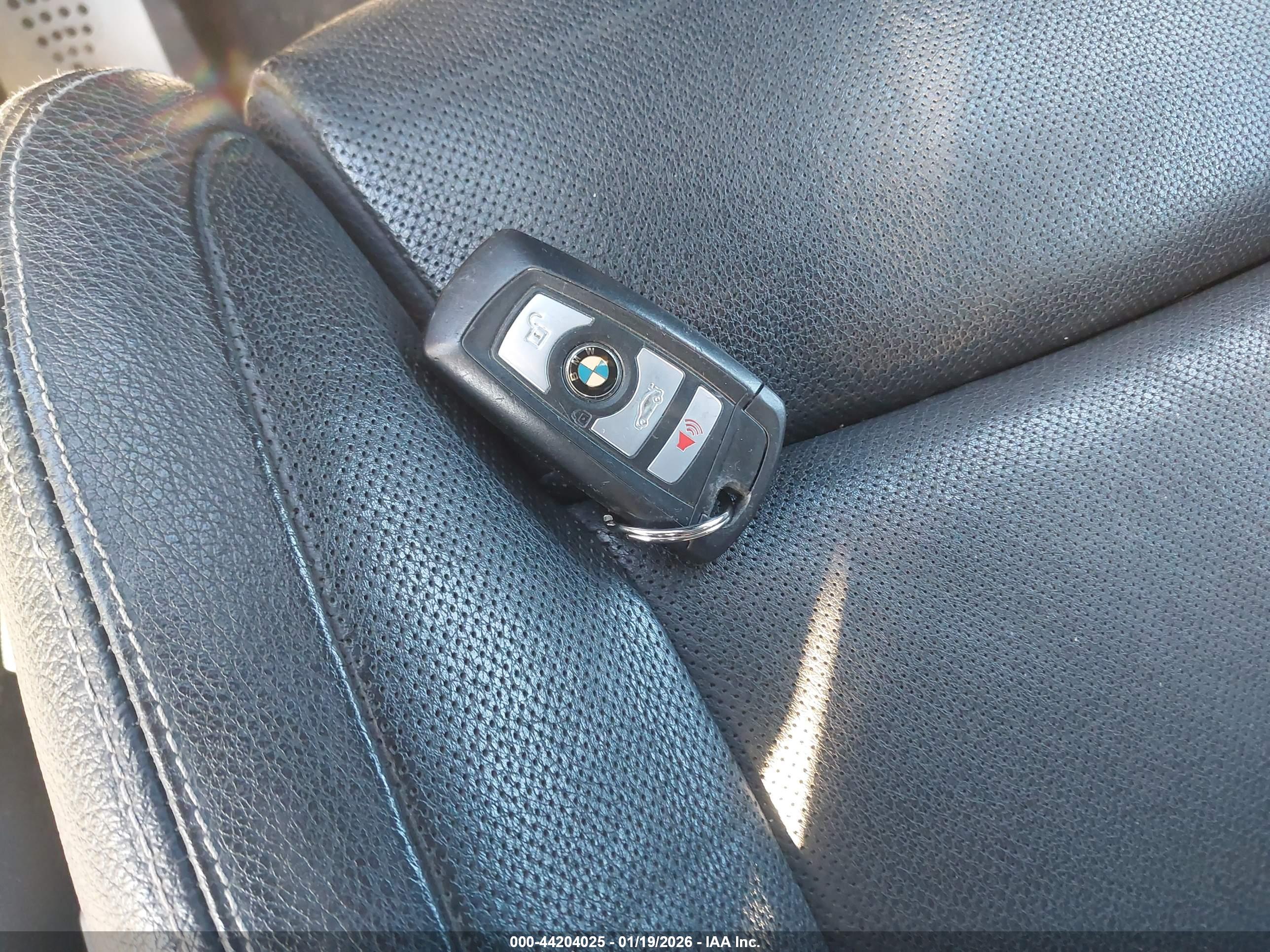 BMW 550I image 11