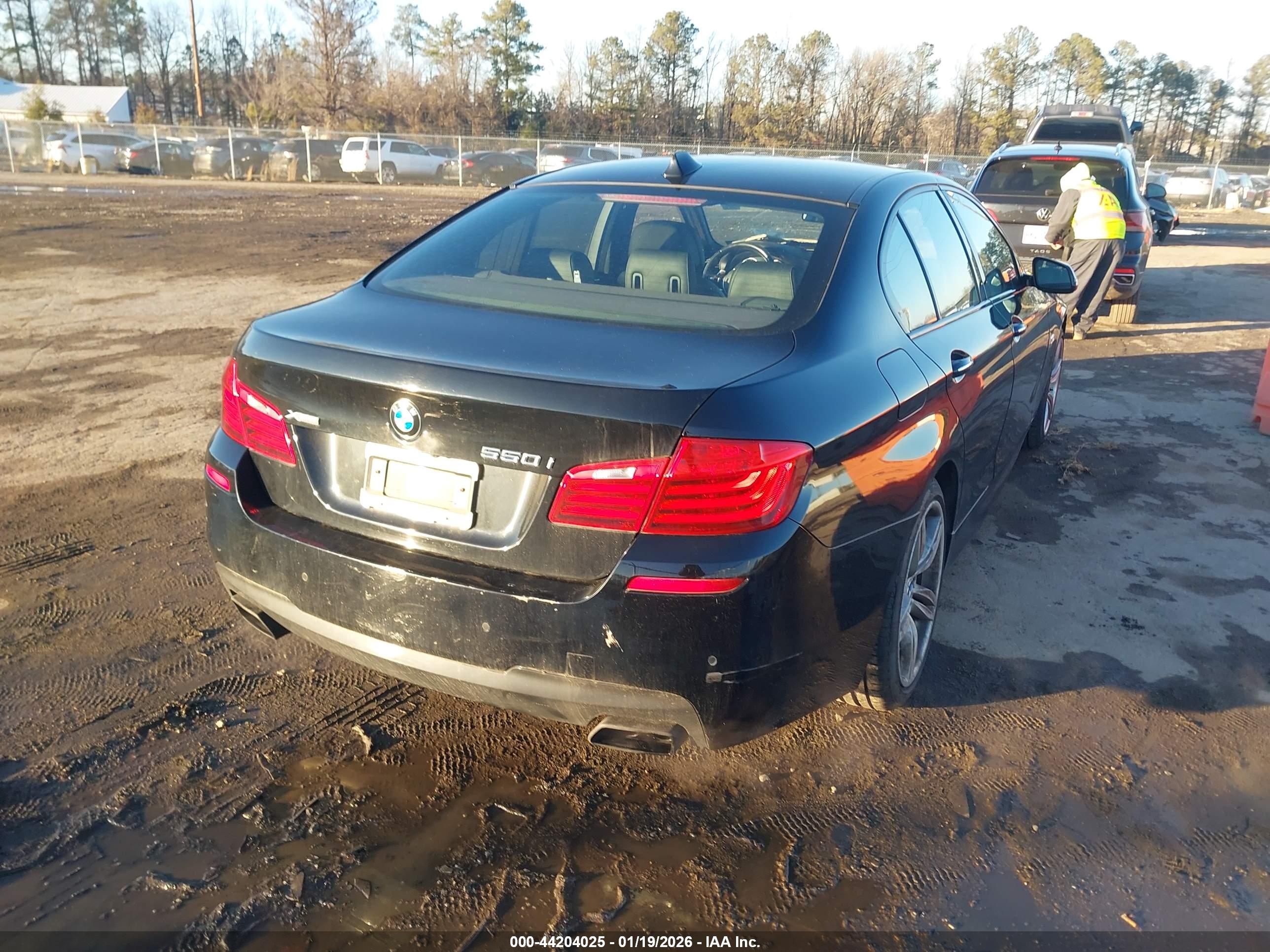BMW 550I image 4