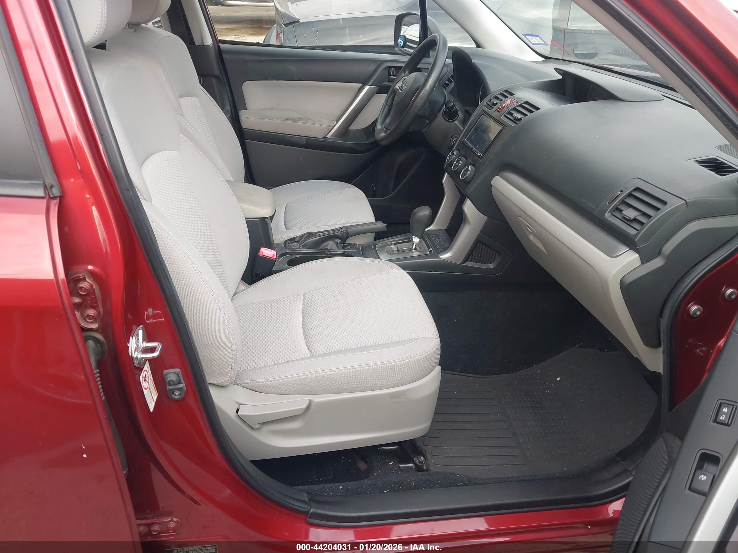 SUBARU FORESTER image 5