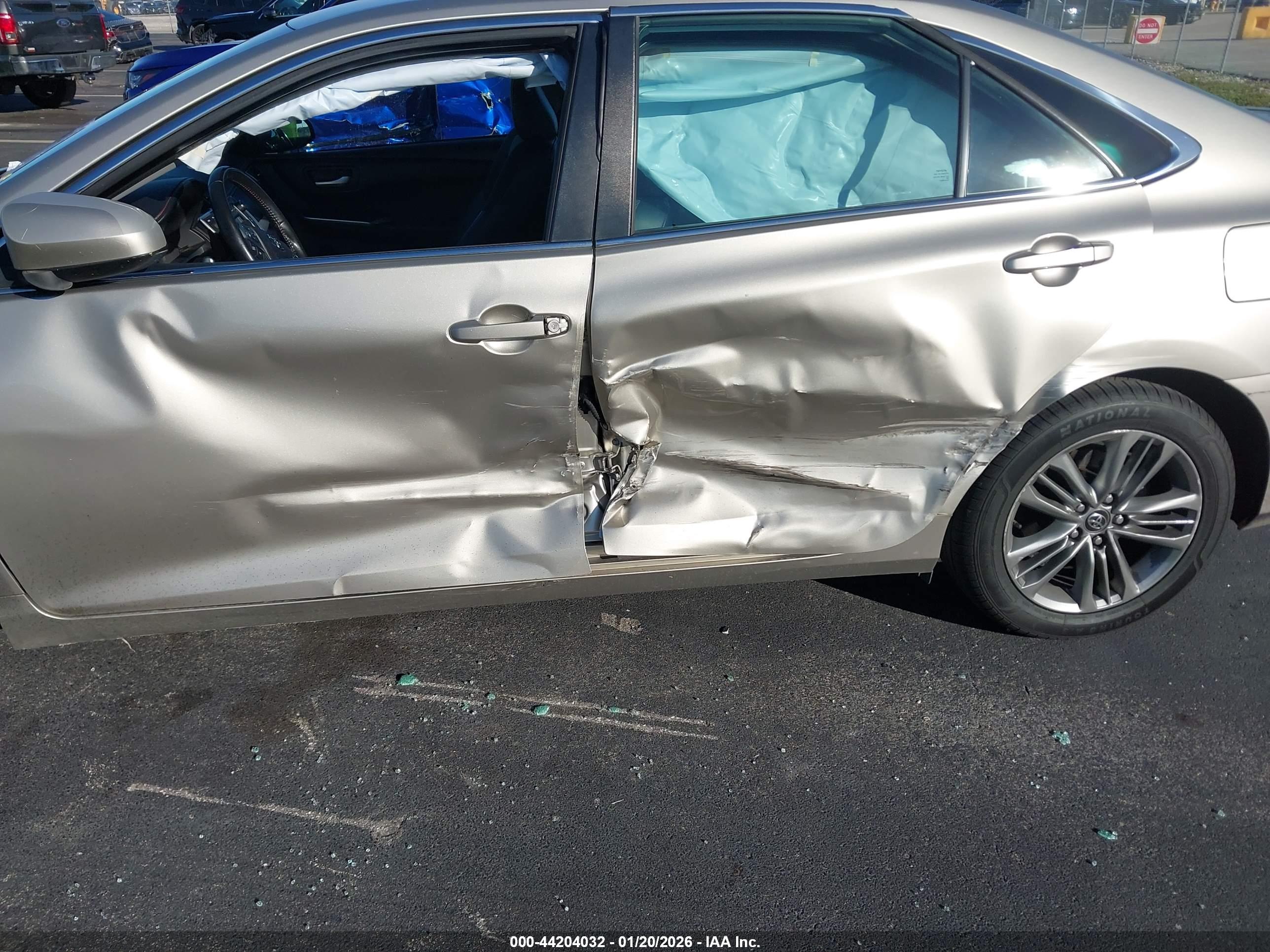 TOYOTA CAMRY image 6