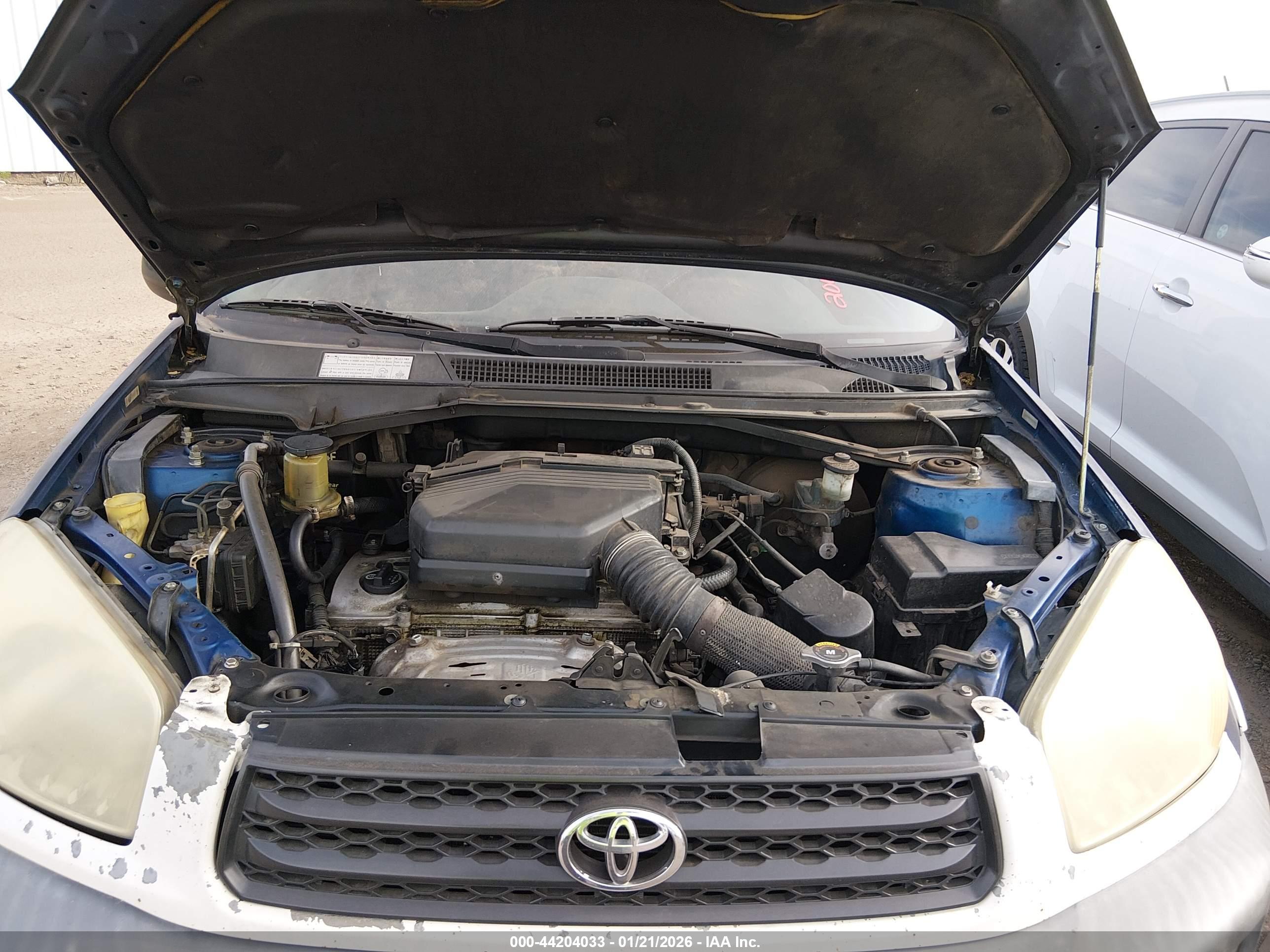 TOYOTA RAV4 image 10