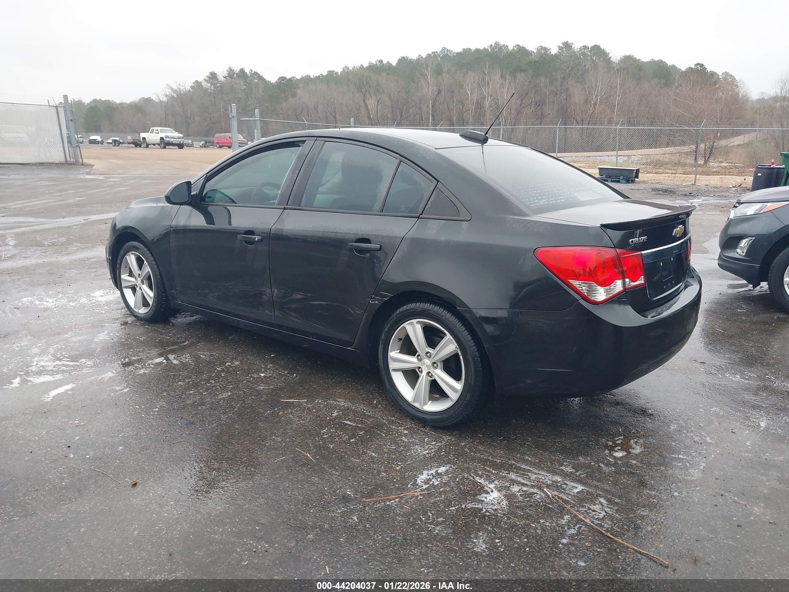 CHEVROLET CRUZE image 3