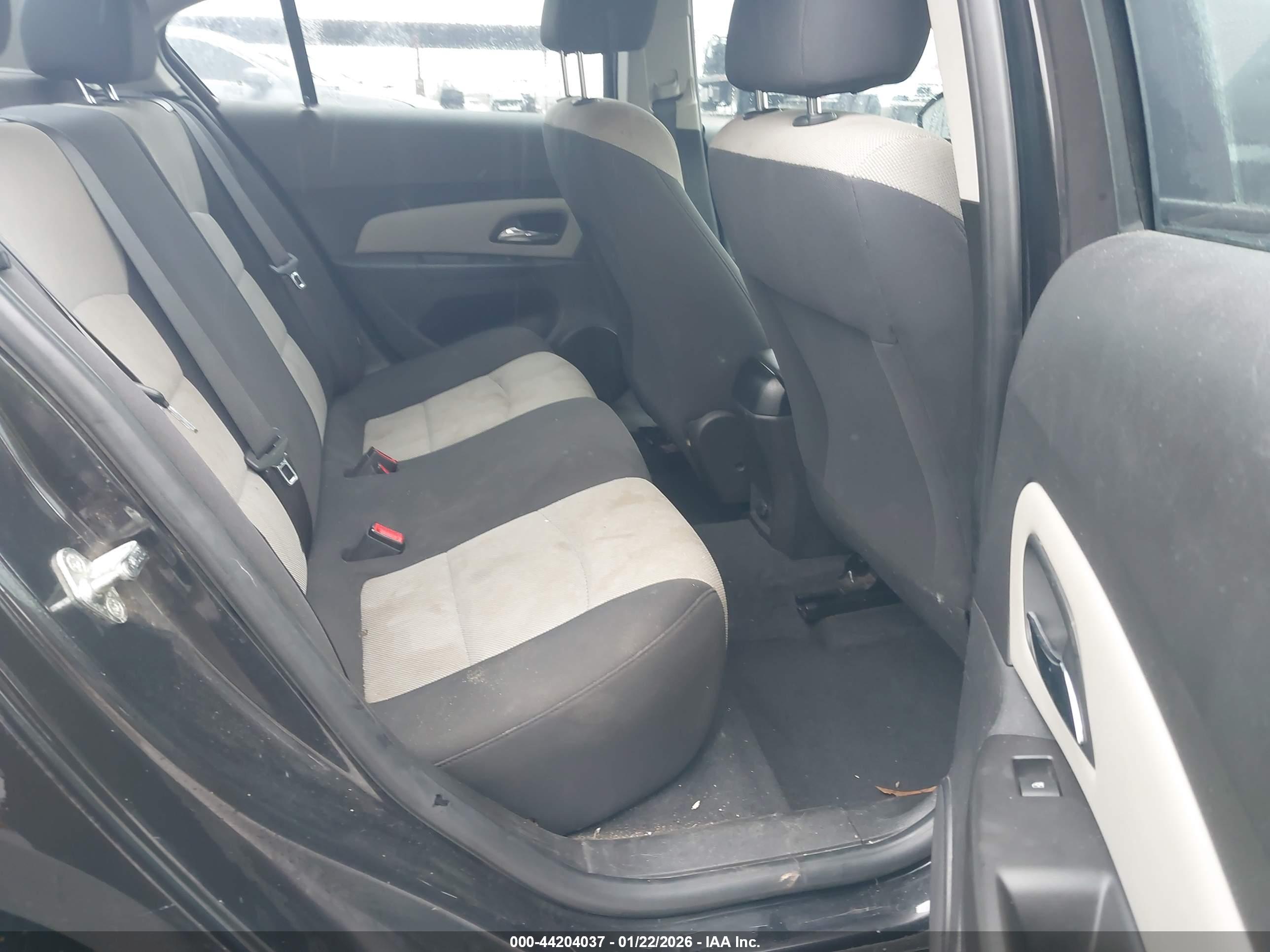 CHEVROLET CRUZE image 8