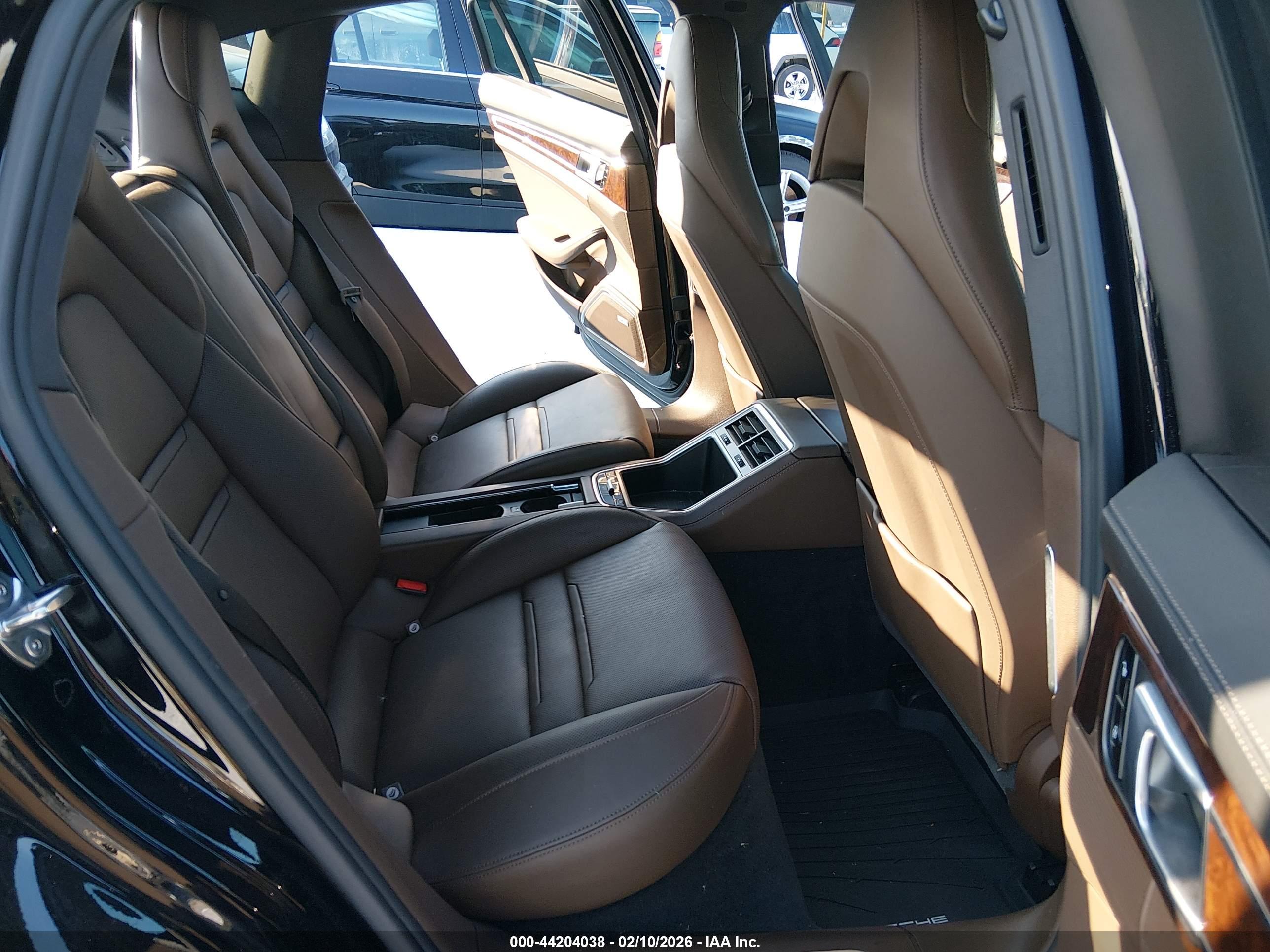 PORSCHE PANAMERA image 8