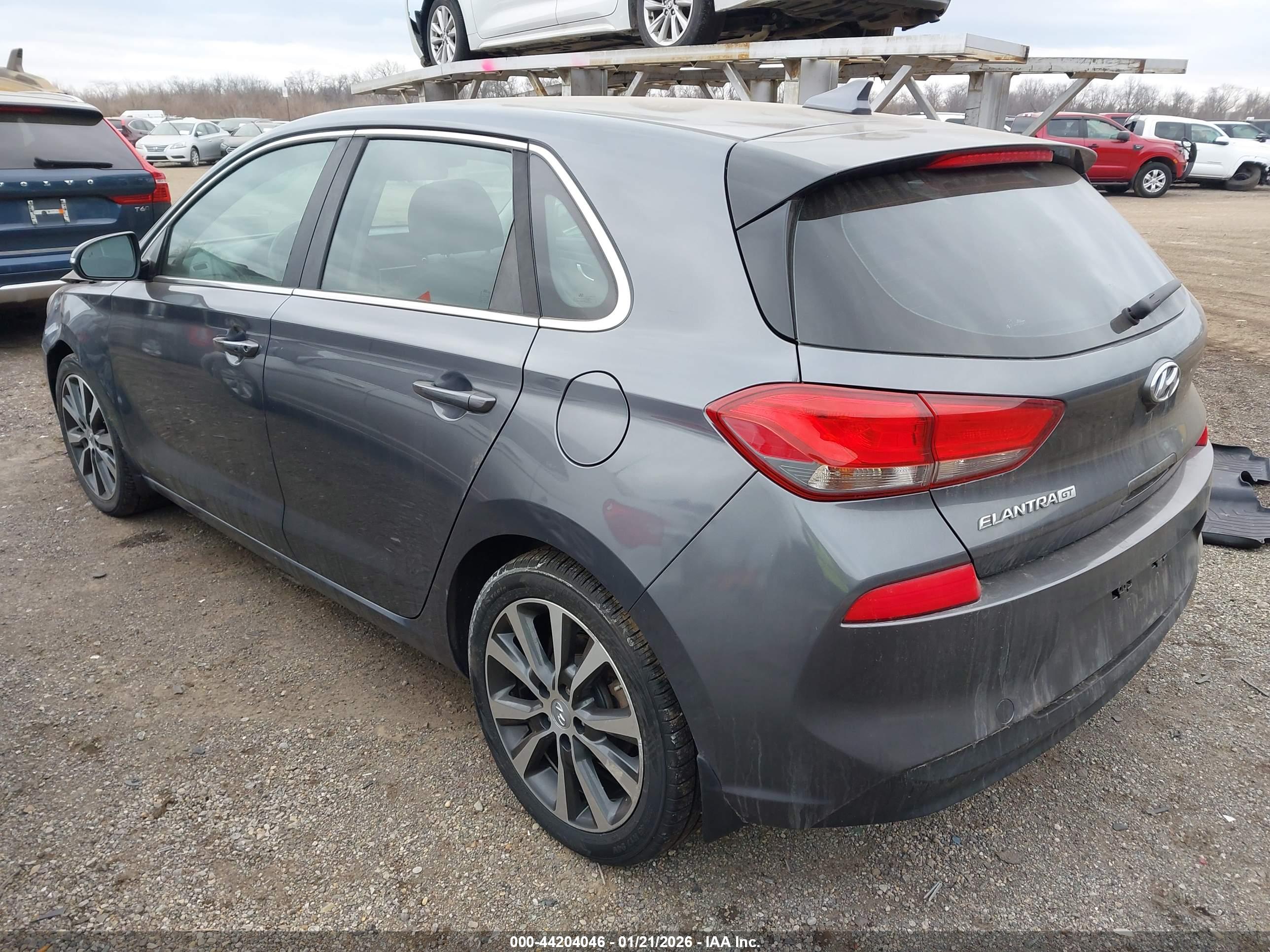 HYUNDAI ELANTRA image 3