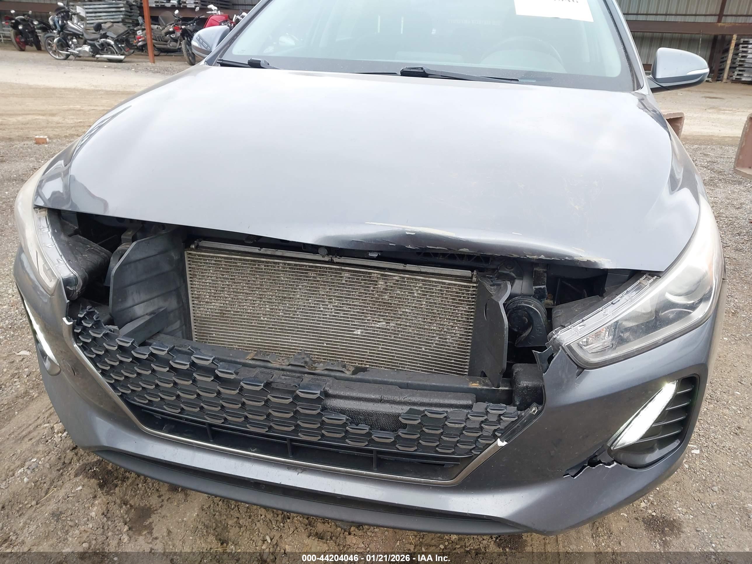 HYUNDAI ELANTRA image 6