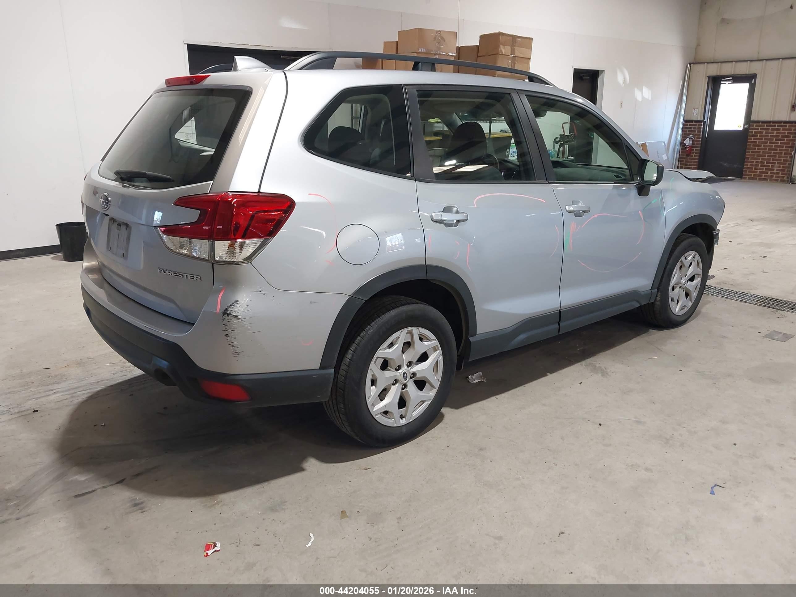 SUBARU FORESTER image 4