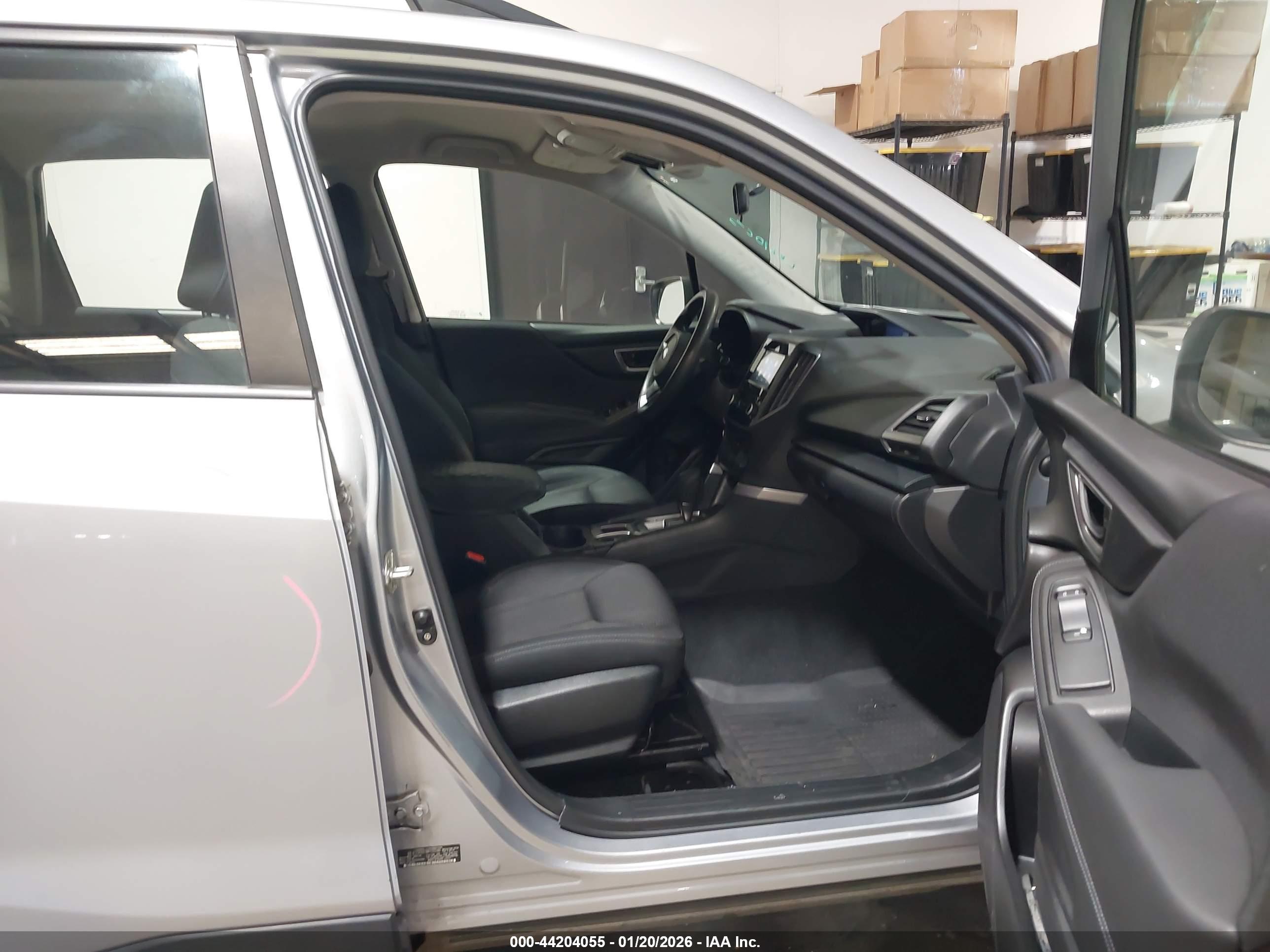 SUBARU FORESTER image 5