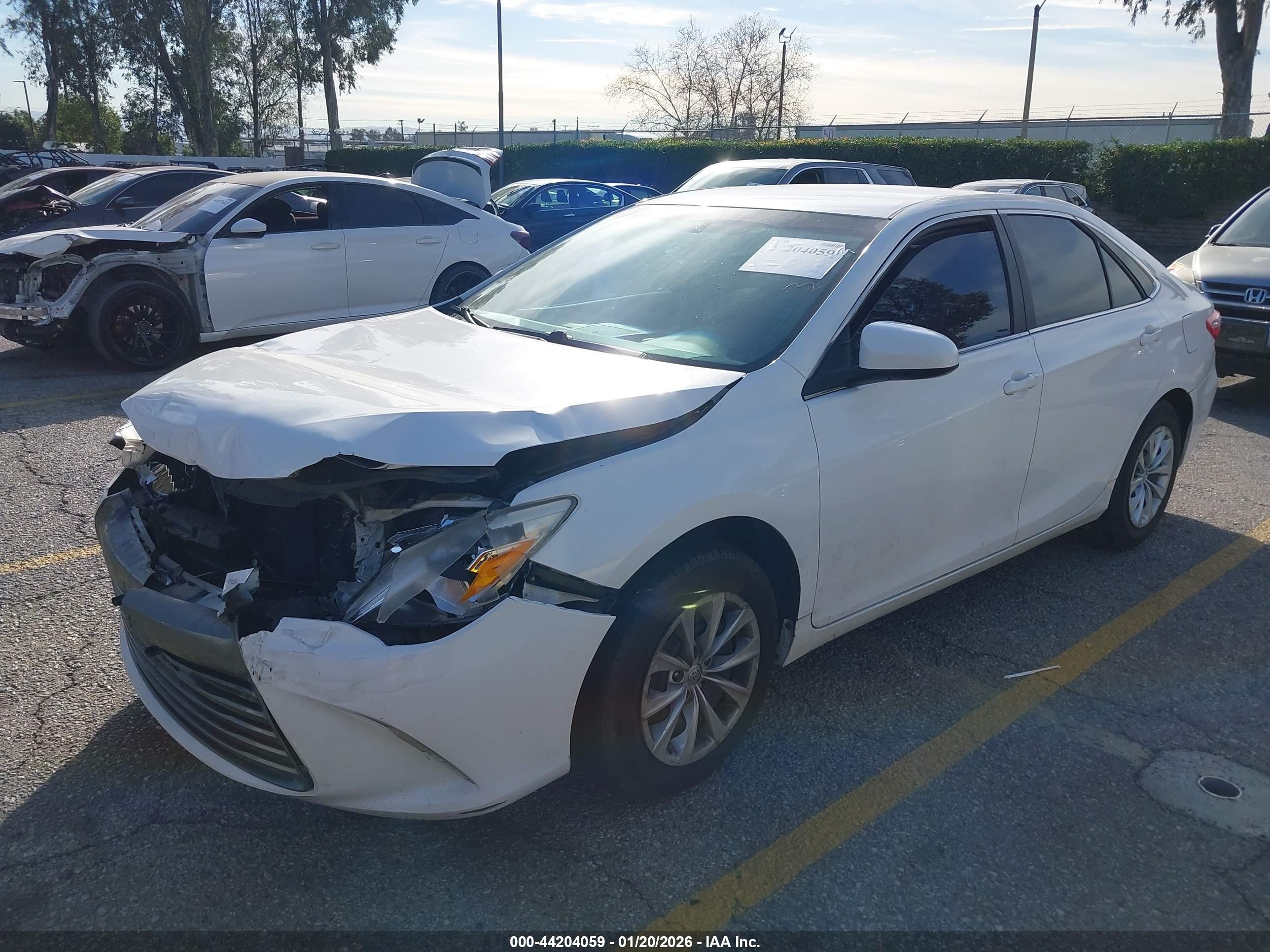 TOYOTA CAMRY image 2