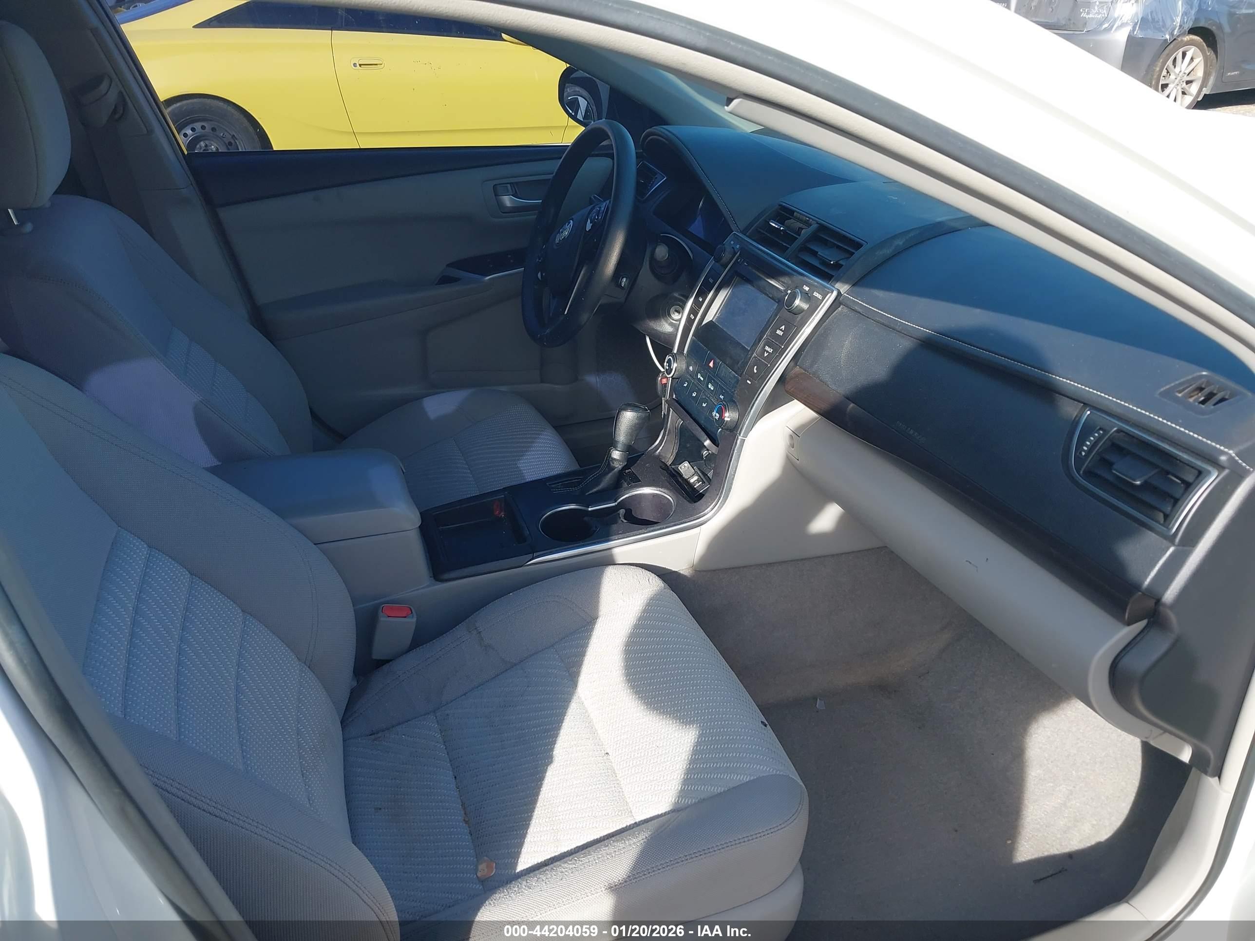 TOYOTA CAMRY image 5