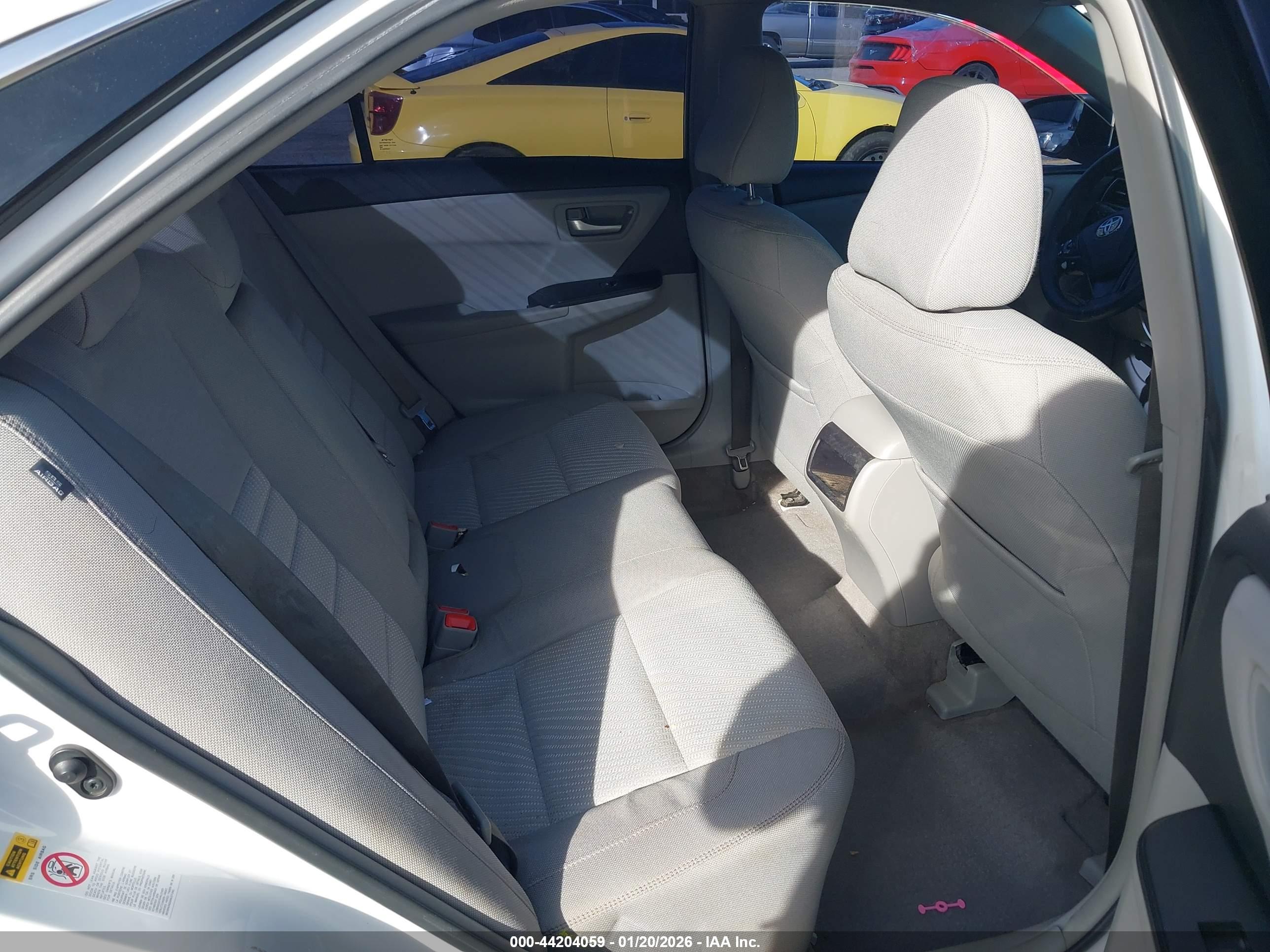 TOYOTA CAMRY image 8