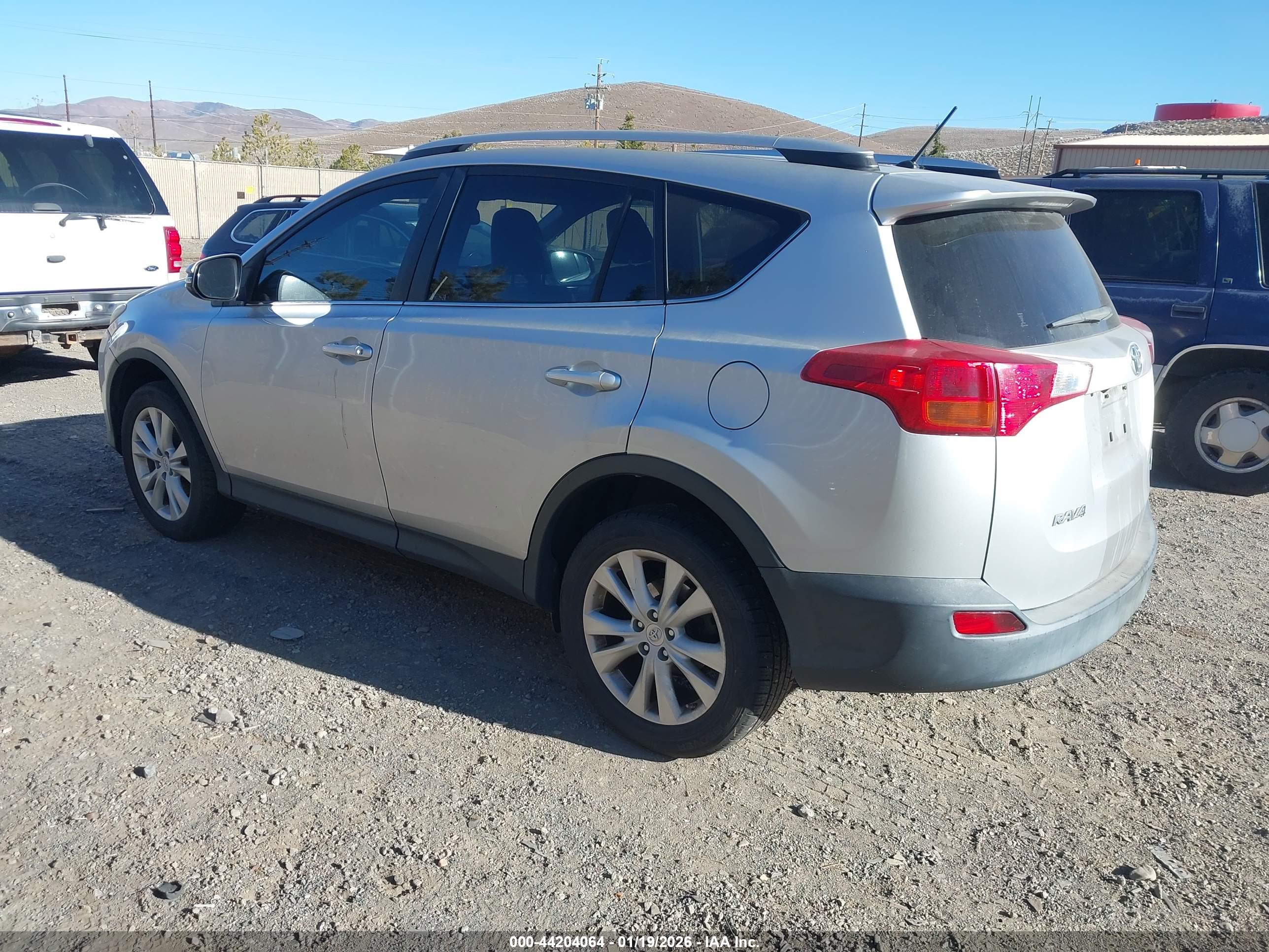 TOYOTA RAV4 image 3