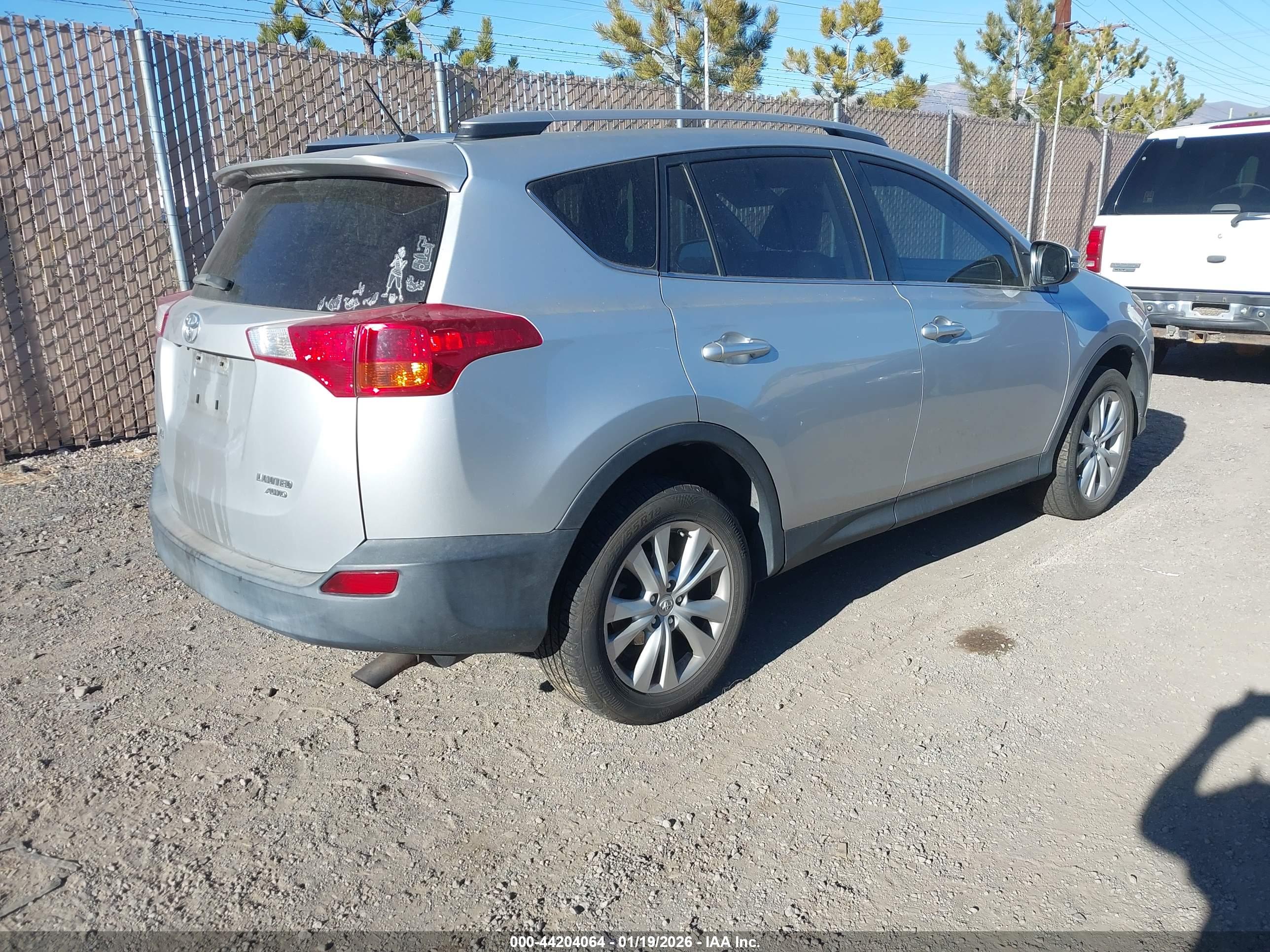 TOYOTA RAV4 image 4