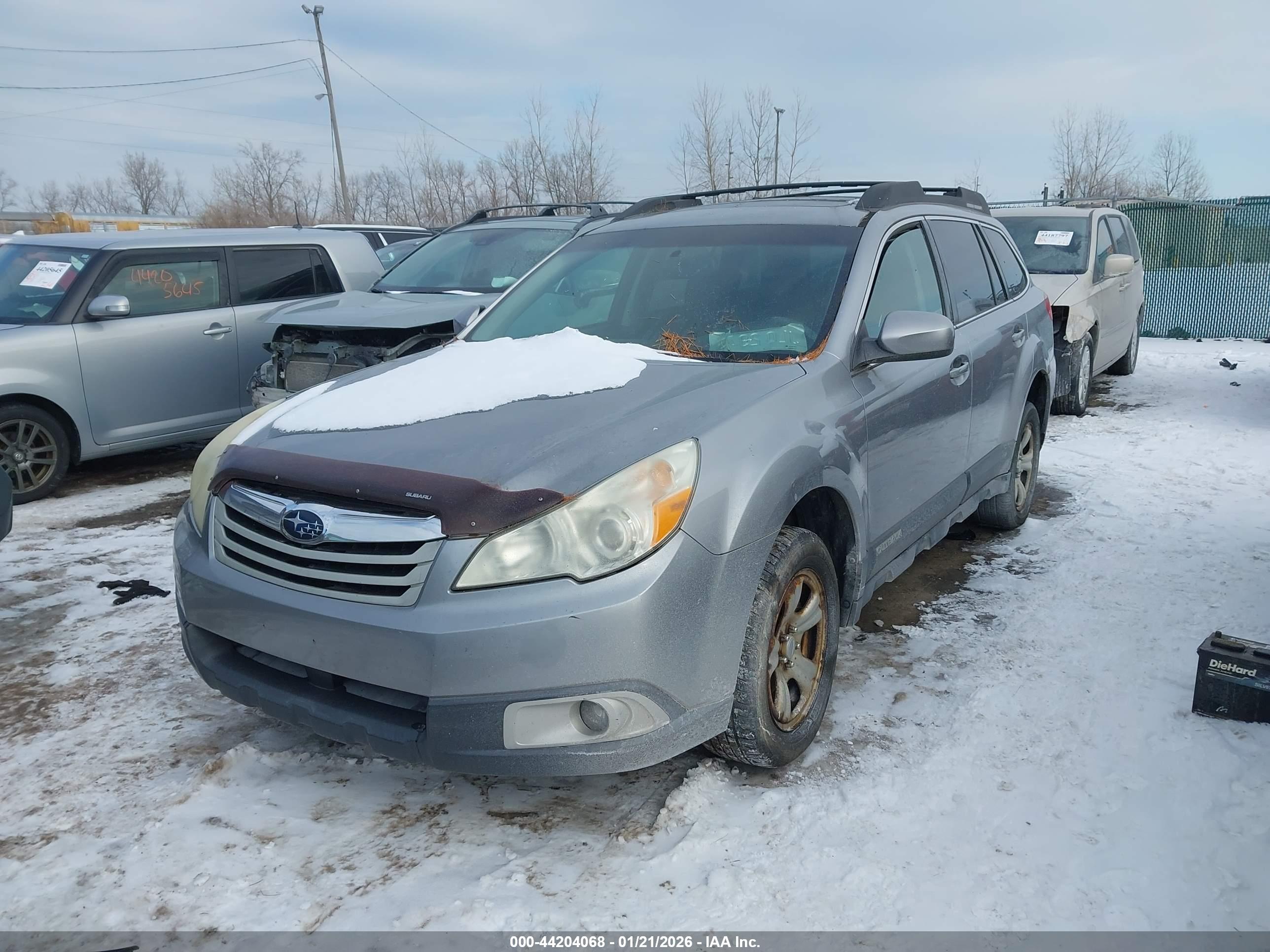 SUBARU OUTBACK image 2