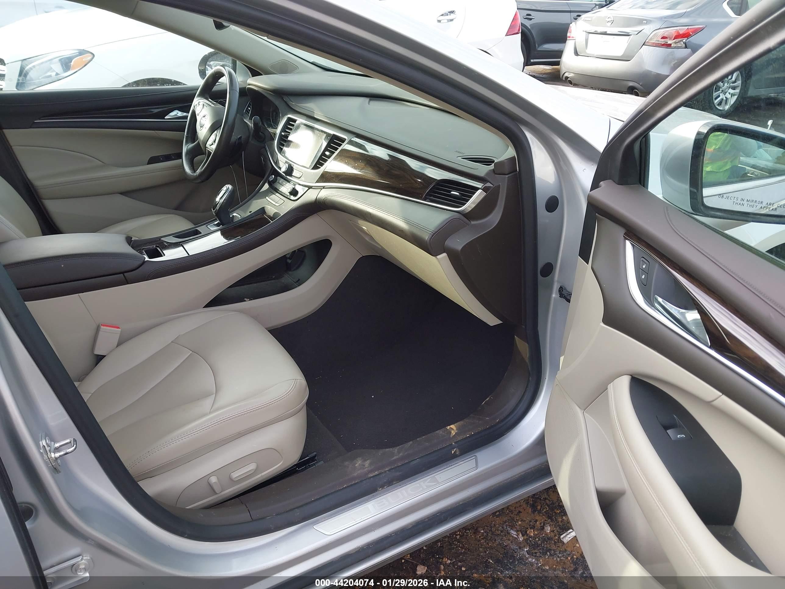 BUICK LACROSSE image 5