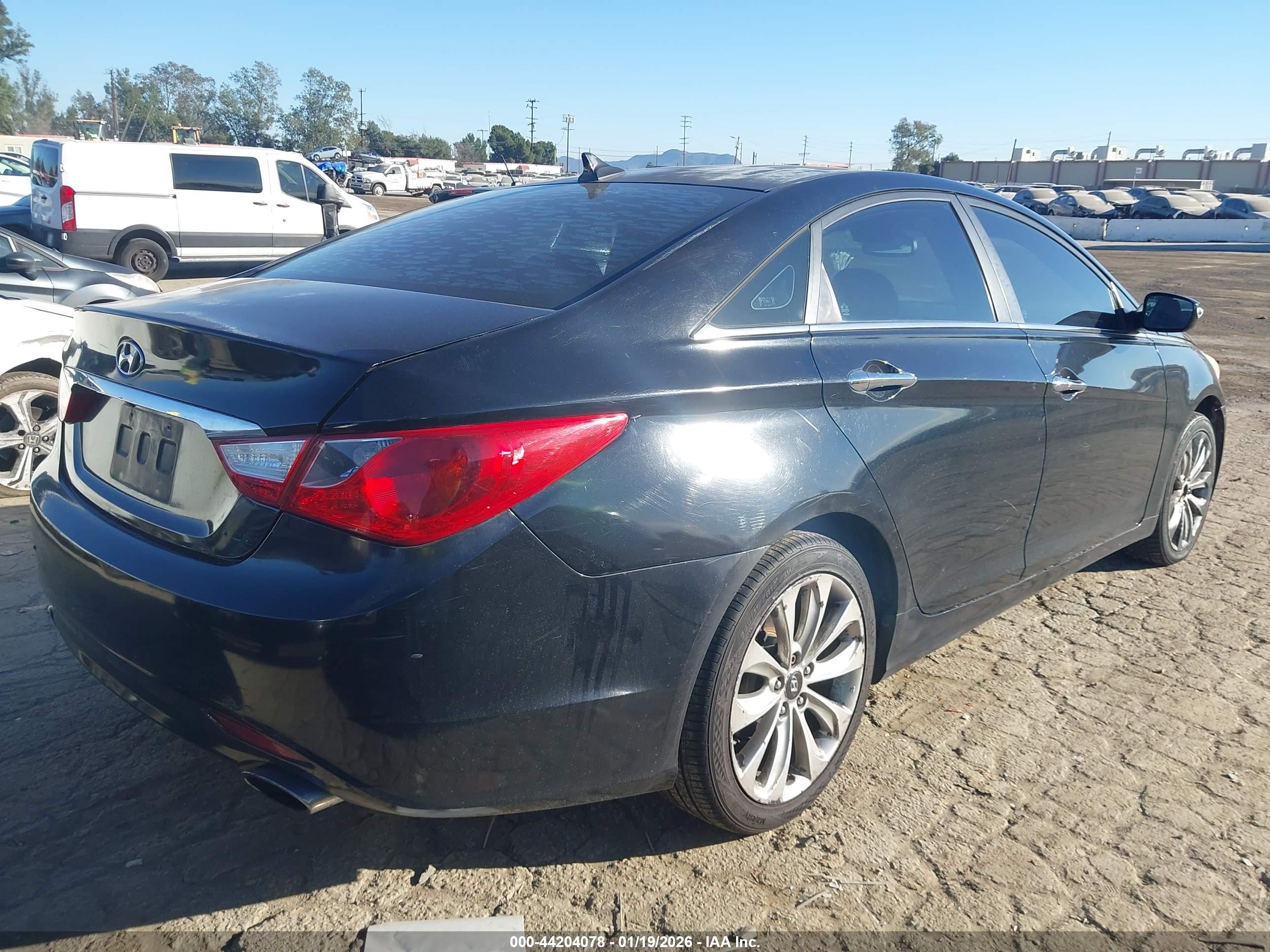 HYUNDAI SONATA image 4