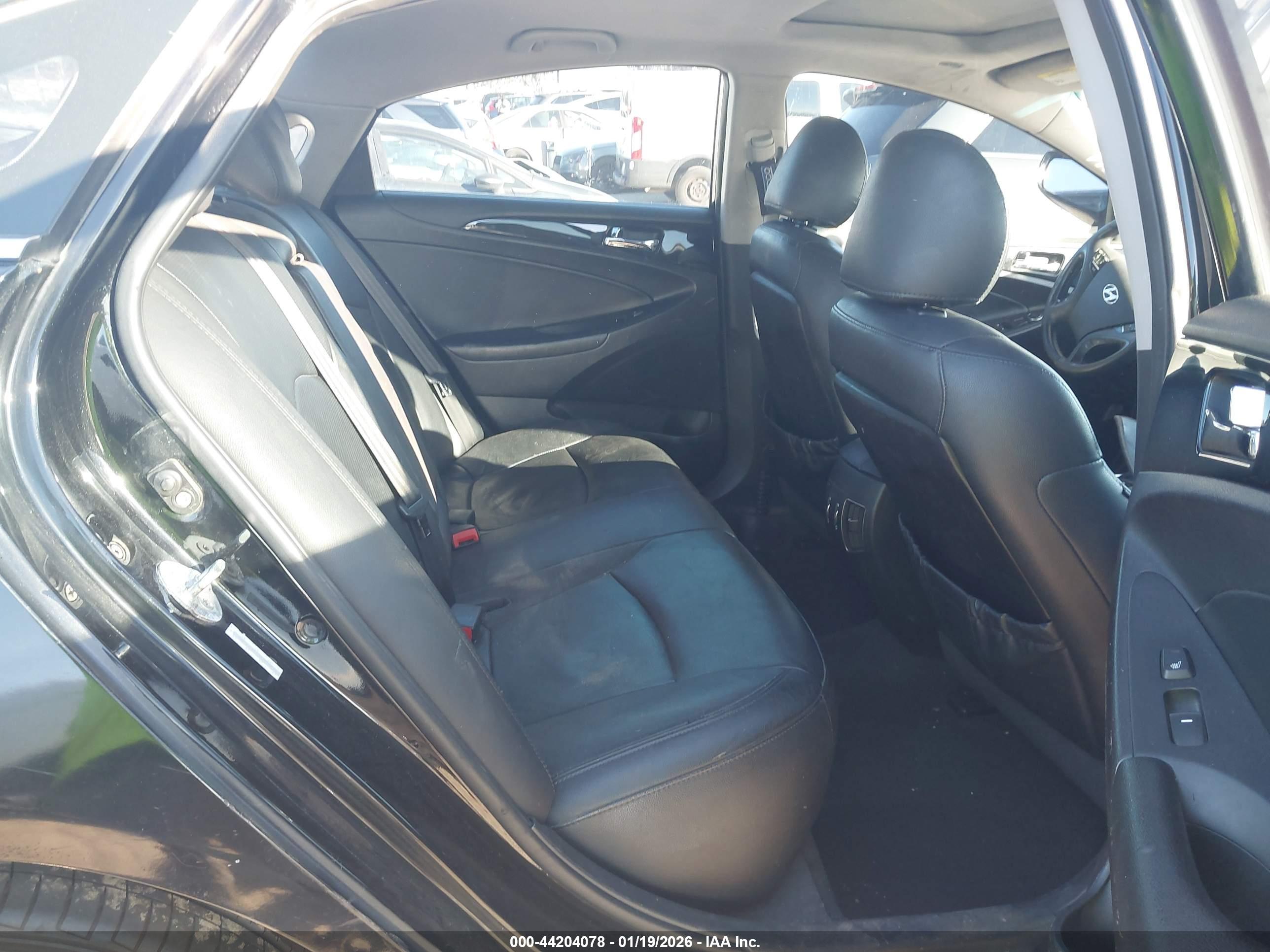 HYUNDAI SONATA image 8