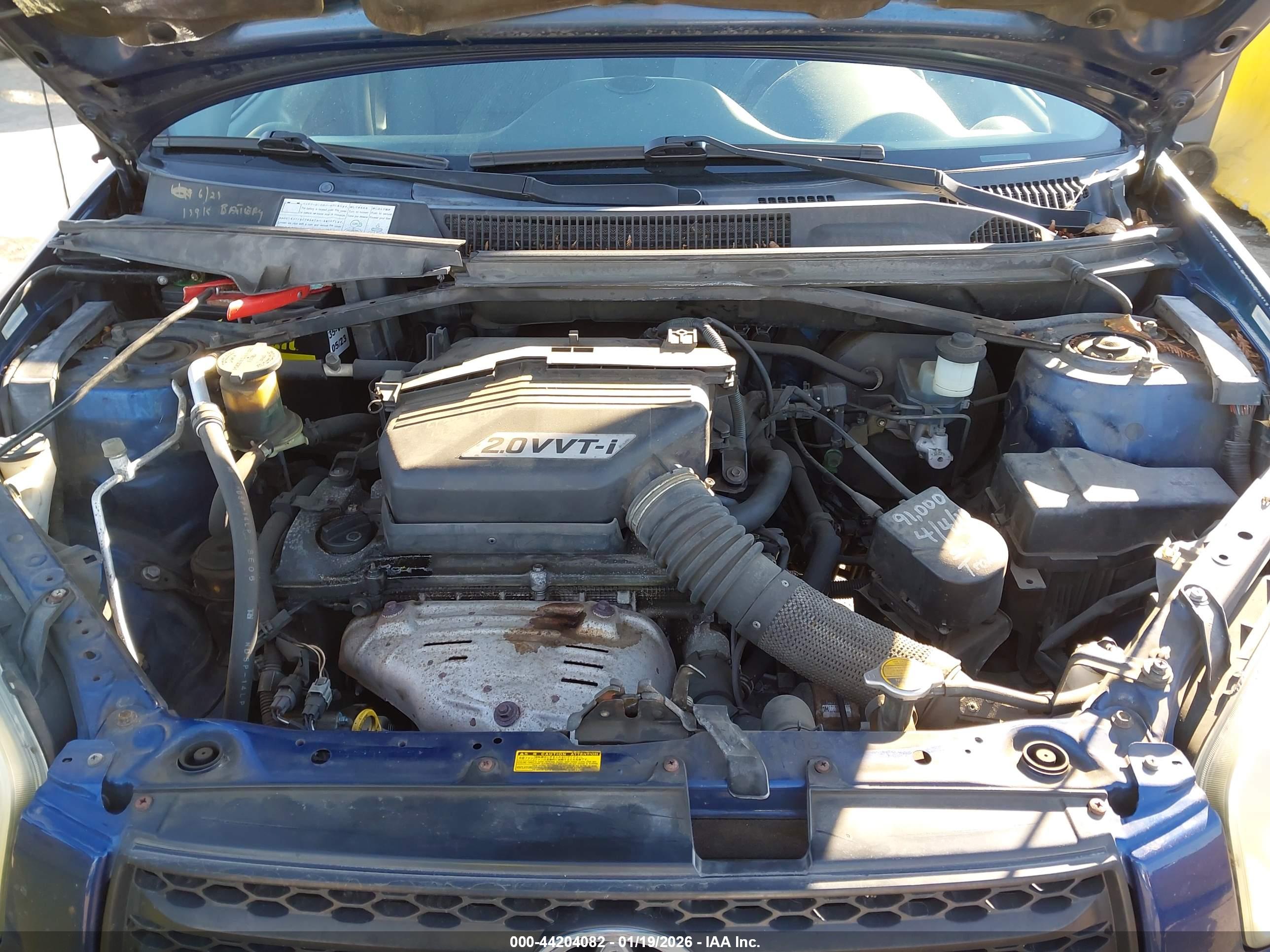 TOYOTA RAV4 image 10