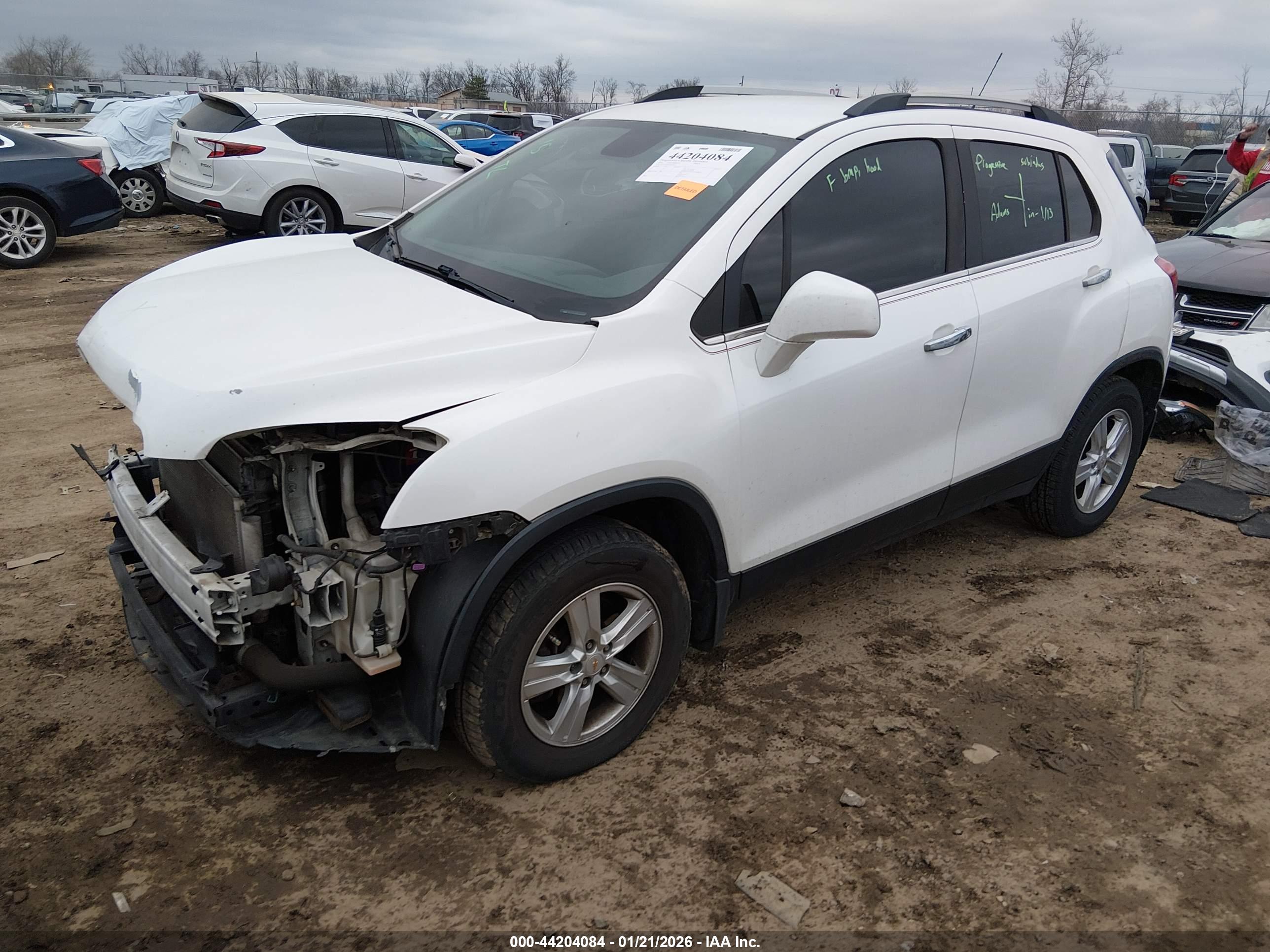 CHEVROLET TRAX image 2