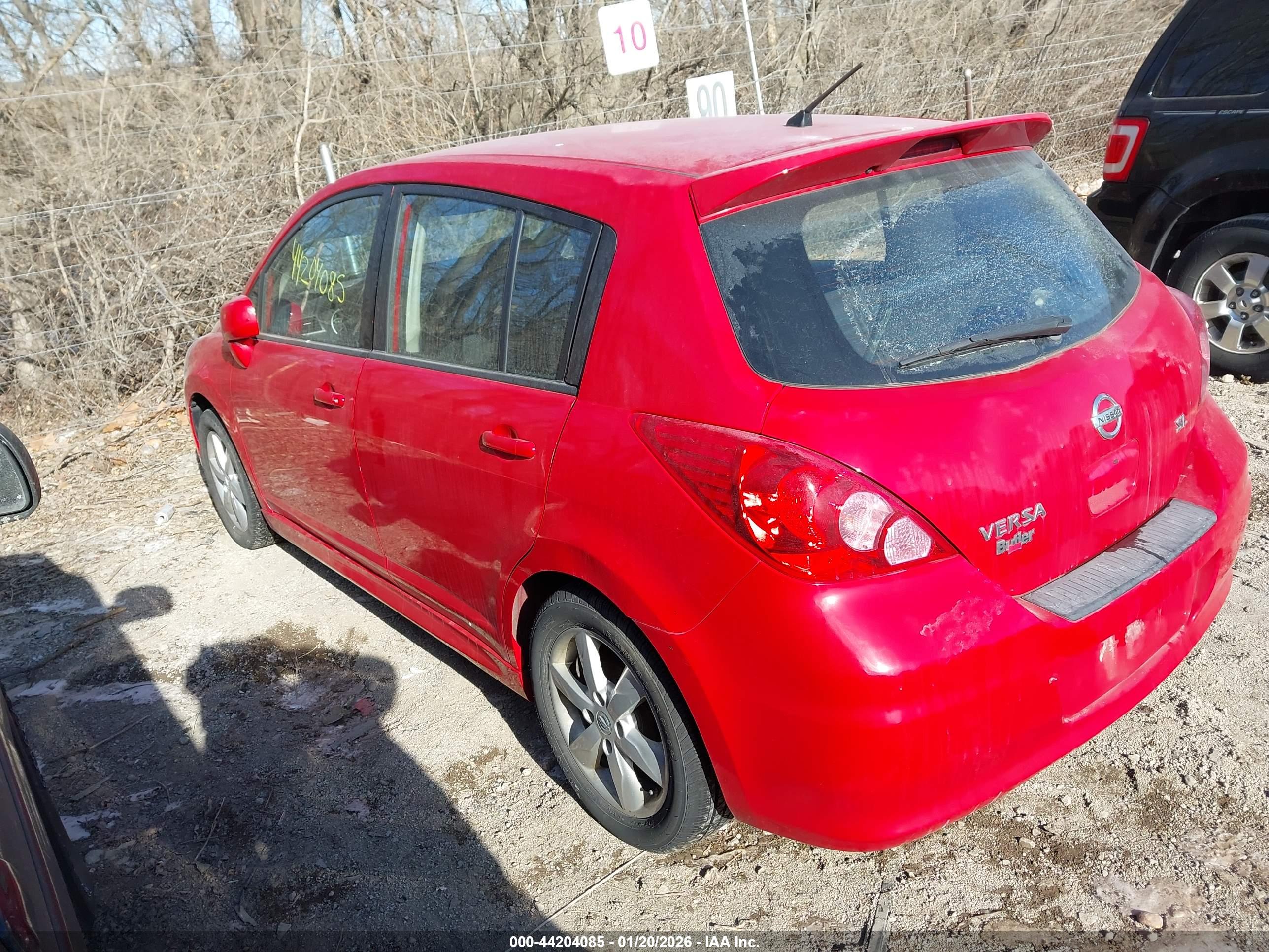 NISSAN VERSA image 3