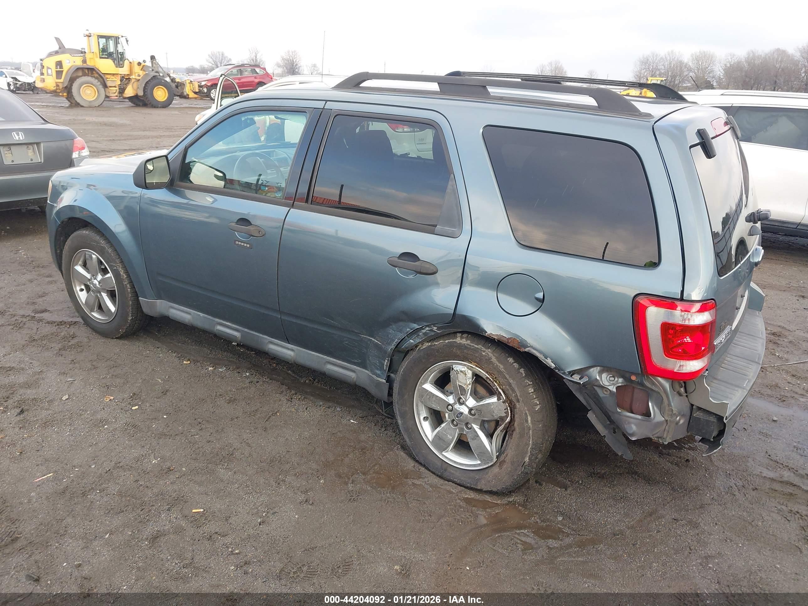FORD ESCAPE image 3