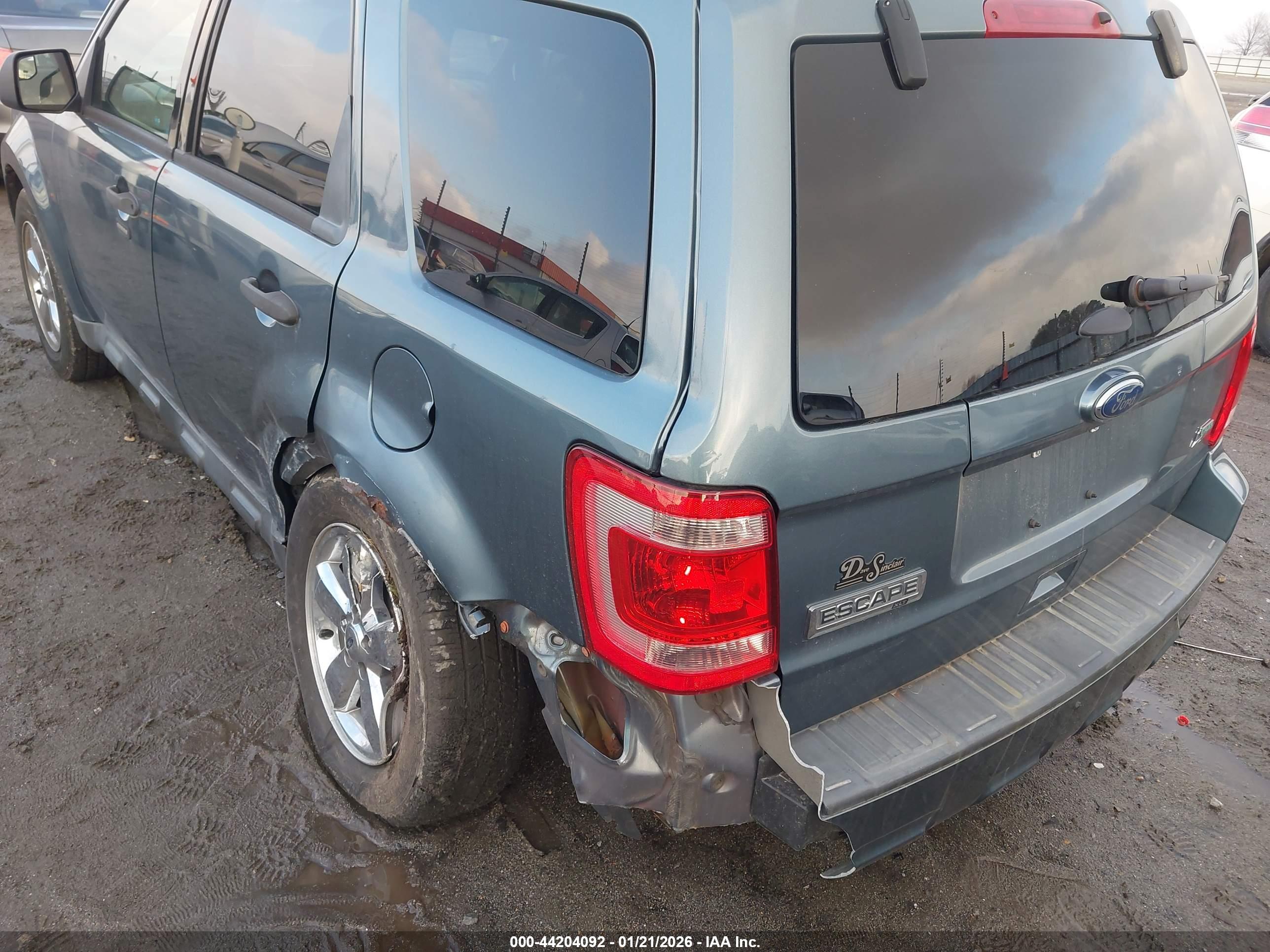 FORD ESCAPE image 6