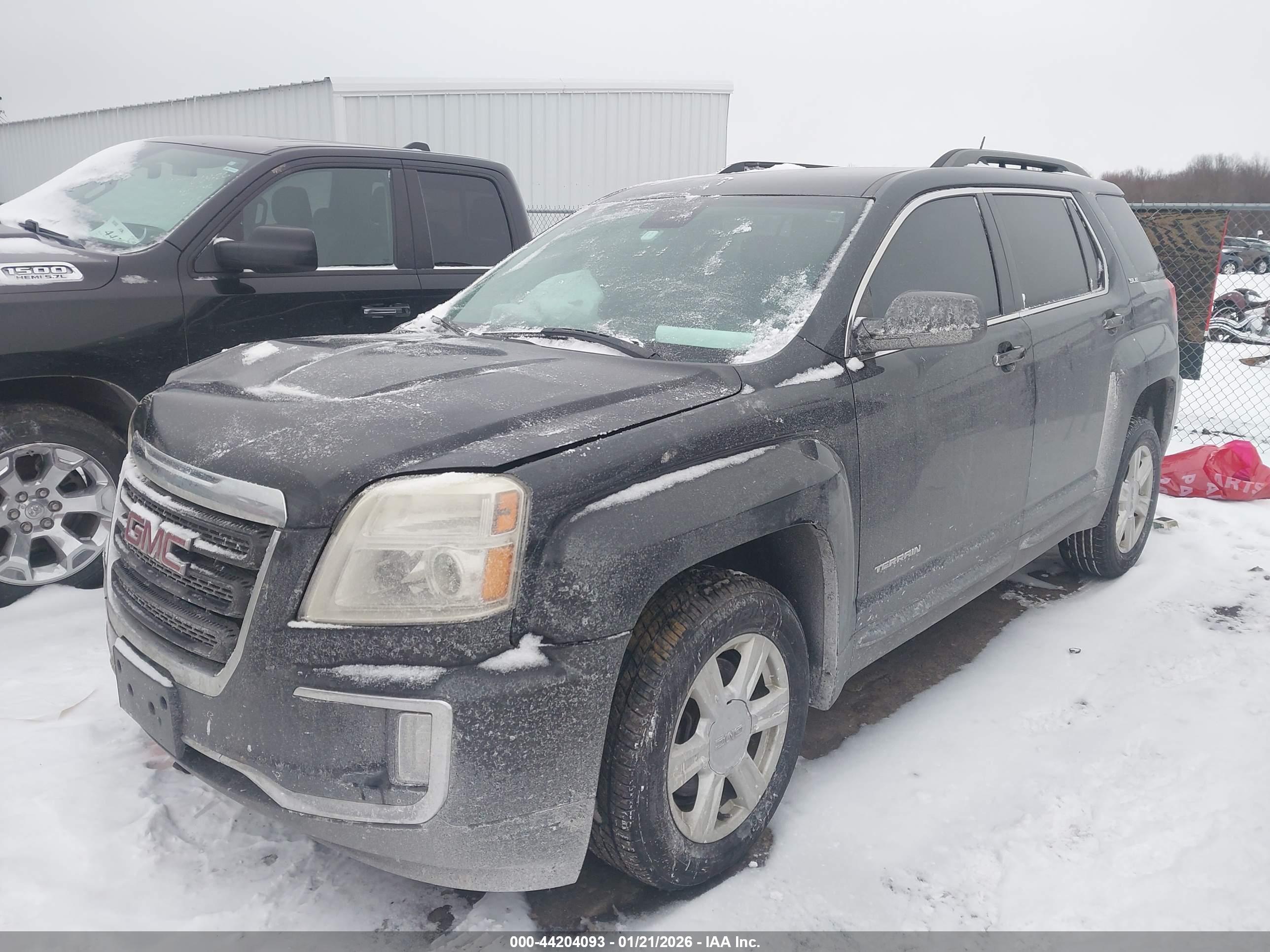 GMC TERRAIN image 2